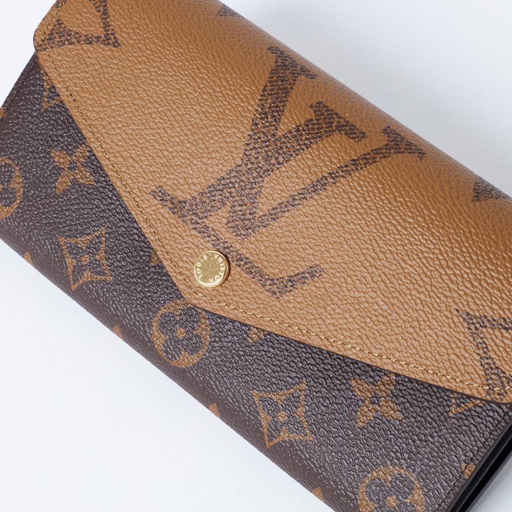 Louis Vuitton REVERSE GIANT SARAH Monogram Wallet Case