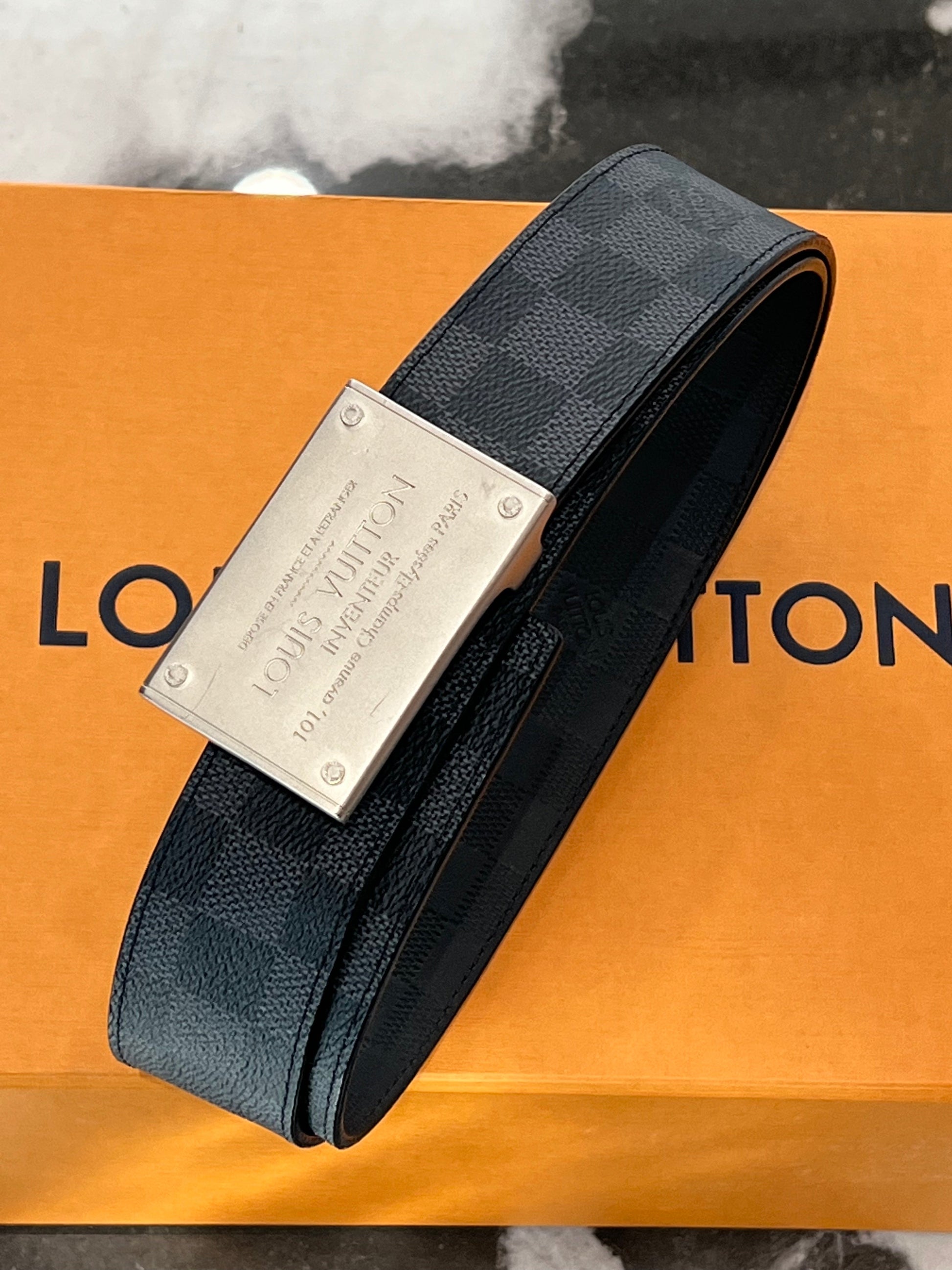 Louis Vuitton GRAPHITE NEO BELT Damier