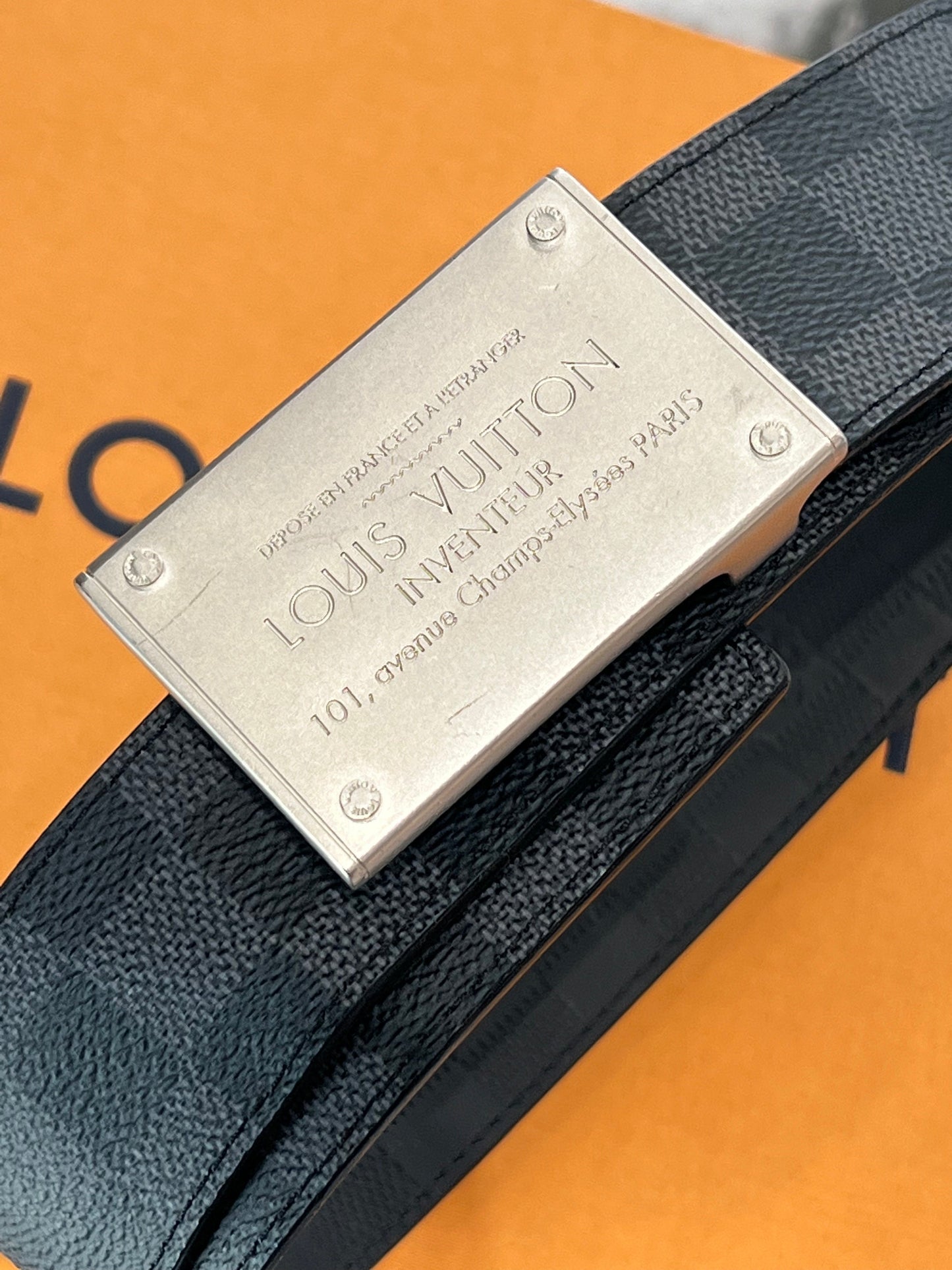 Louis Vuitton GRAPHITE NEO BELT Damier