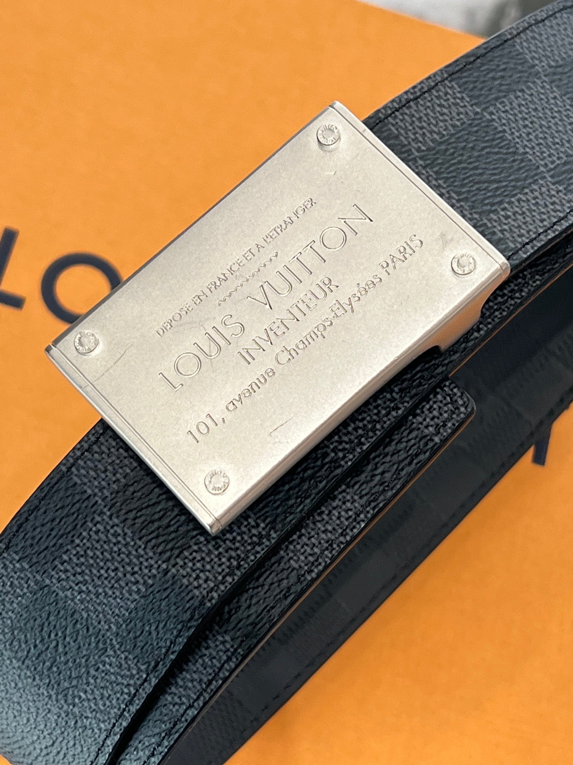 Louis Vuitton GRAPHITE NEO BELT Damier