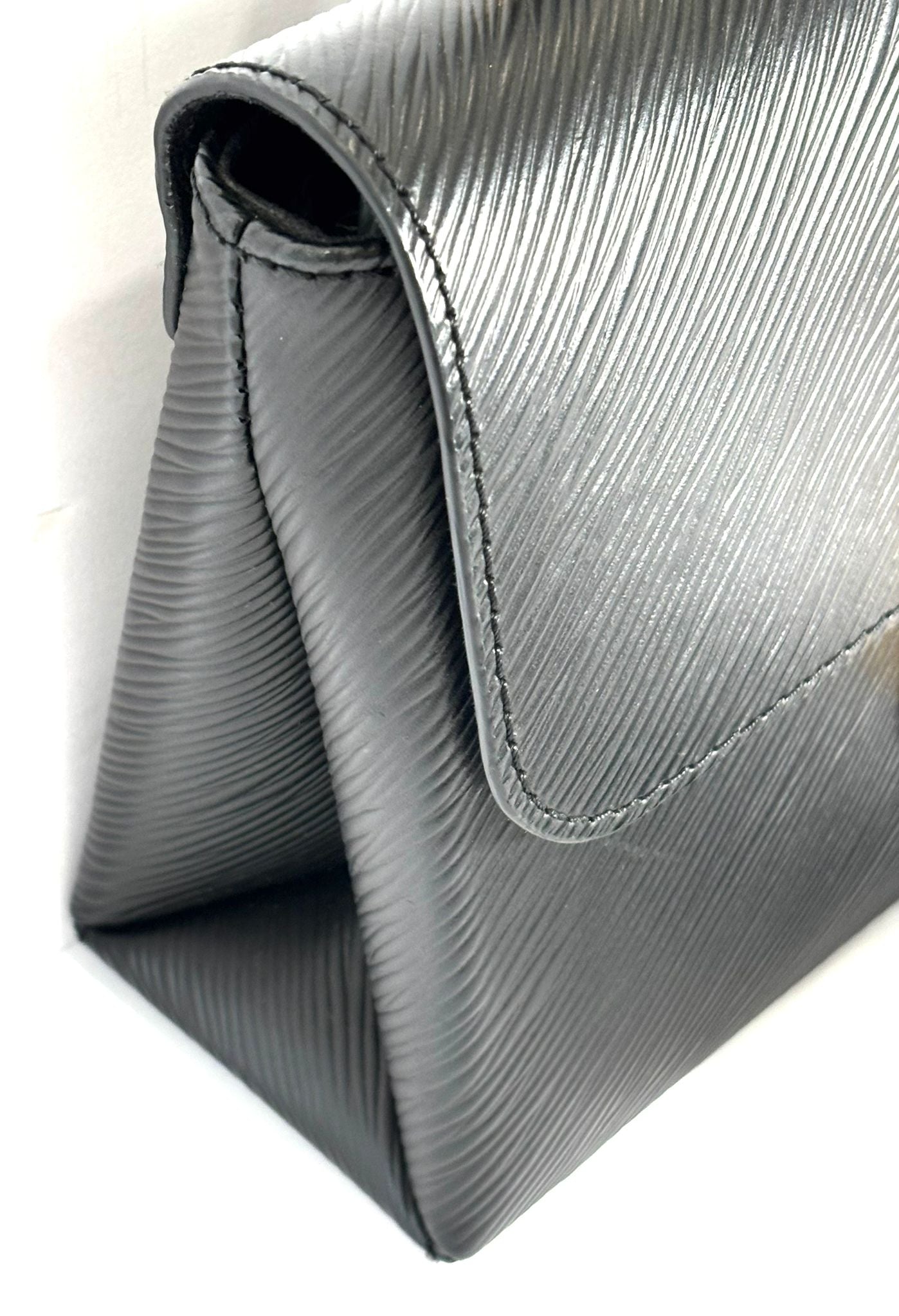 Louis Vuitton LOCKY BB Leather Shoulder Bag