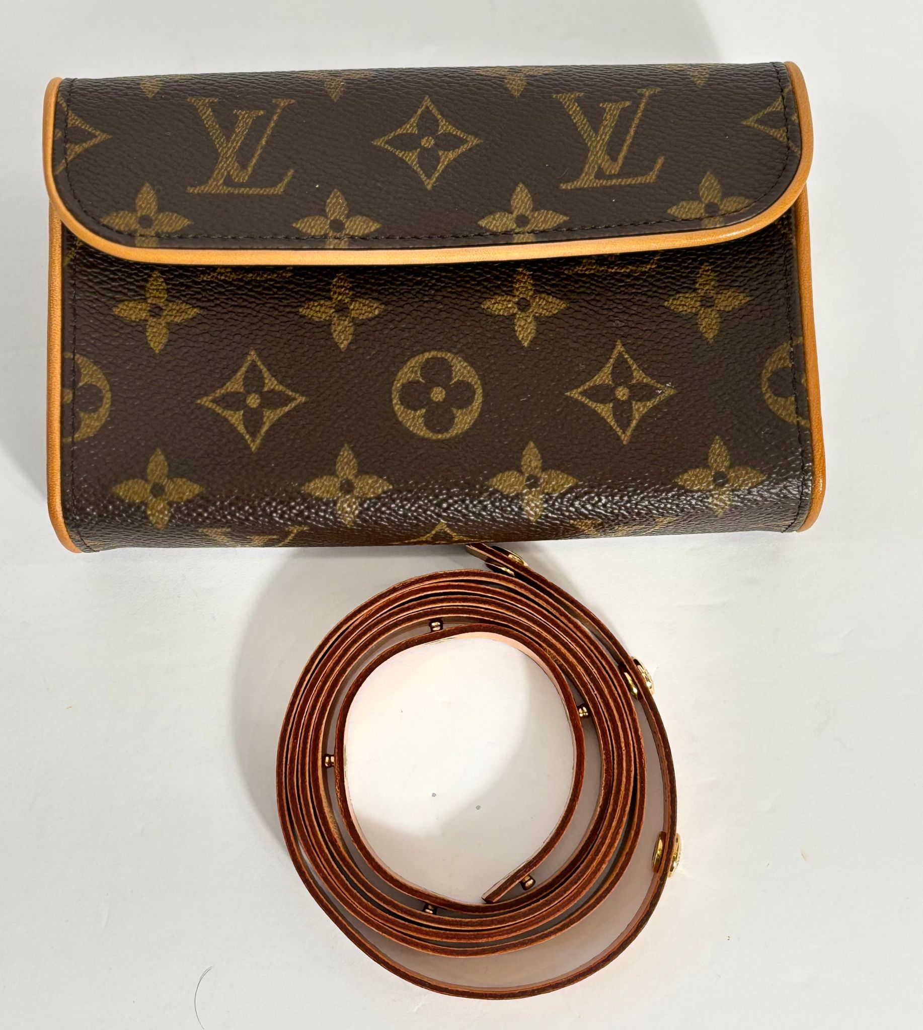 Louis Vuitton POCHETTE Monogram Clutch Bag