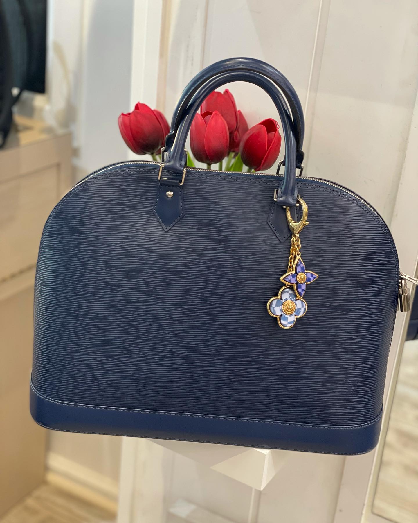 Louis Vuitton INDIGO ALMA GM Epi Leather Handbag