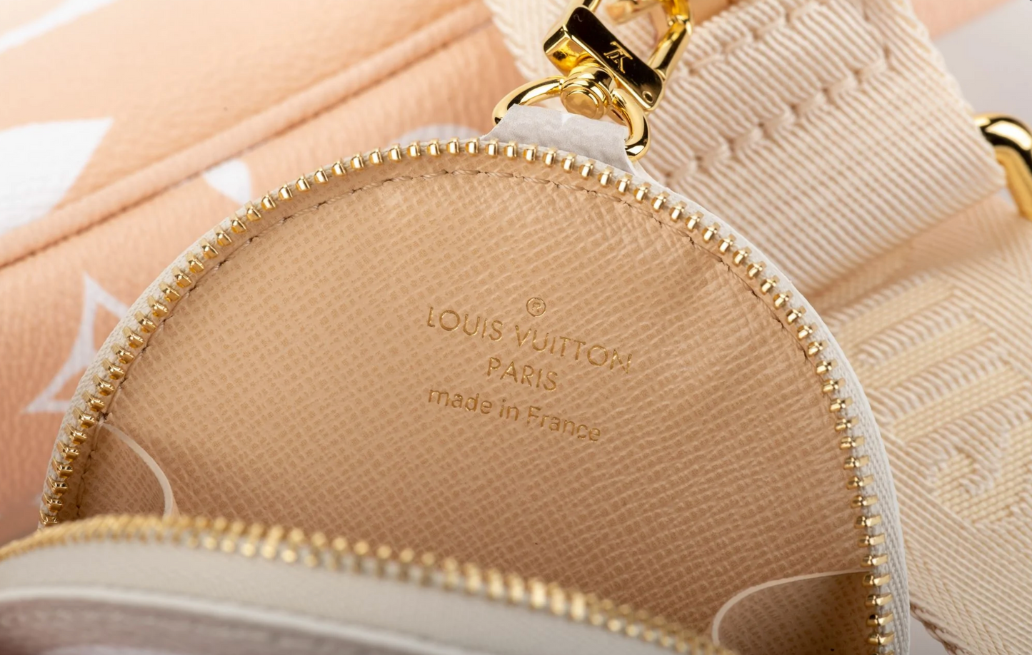 Louis Vuitton LIMITED EDITION BLUSH MULTI POCHETTE Clutch Bag