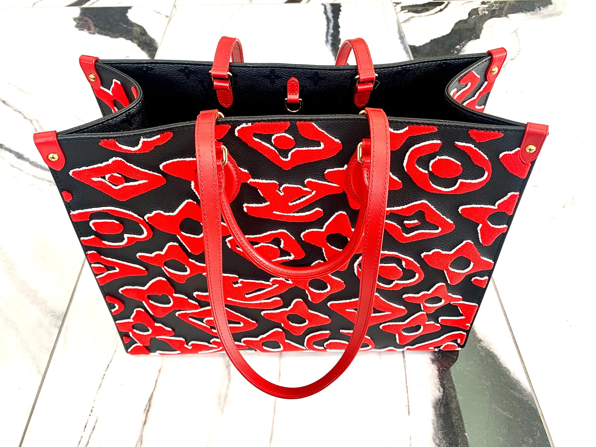 Louis Vuitton ON- -GO FISCHER Monogram Shoulder Bag