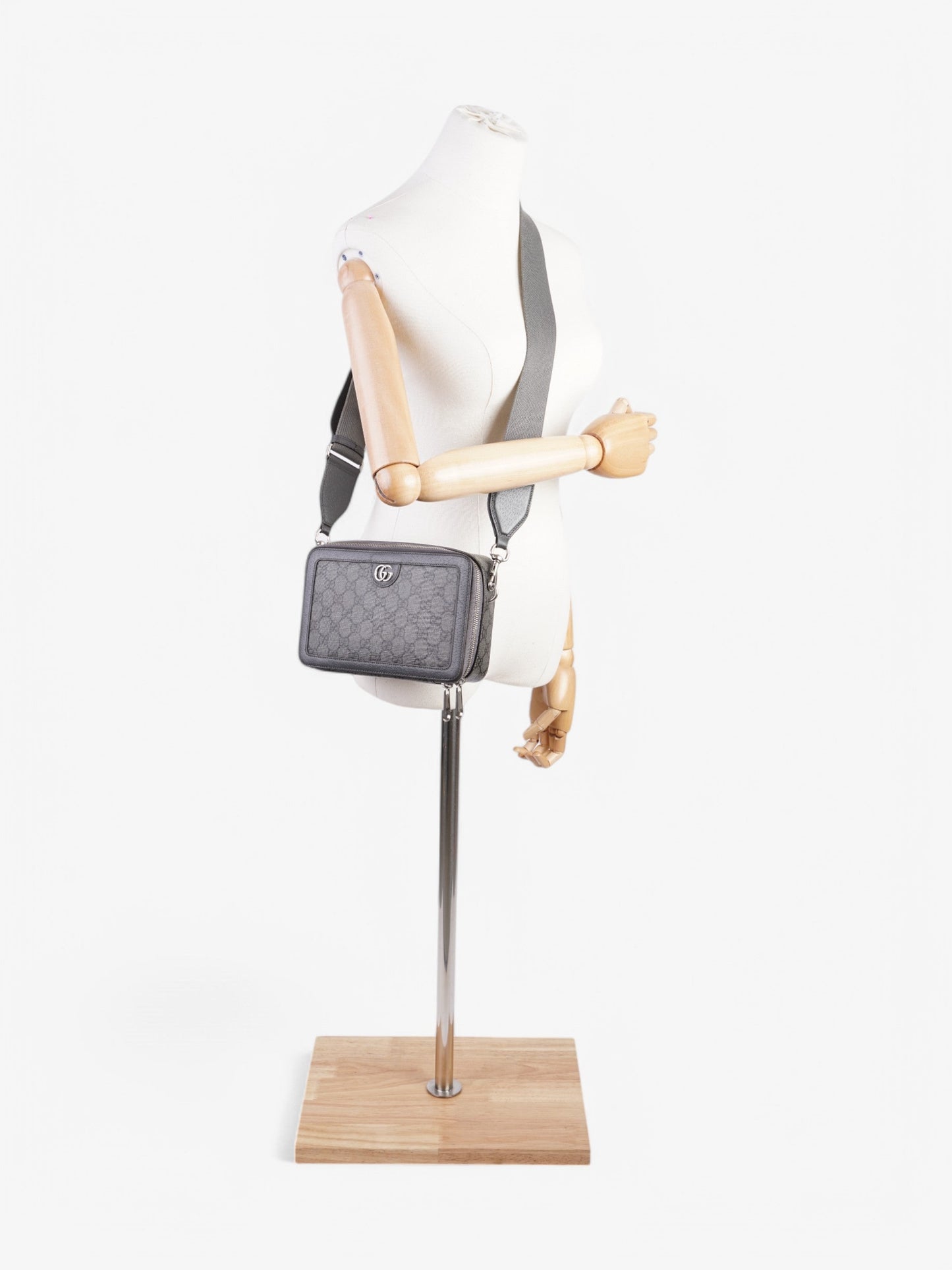 Gucci Ophidia Supreme Grey Coated Messenger Bag Canvas Travel Bag