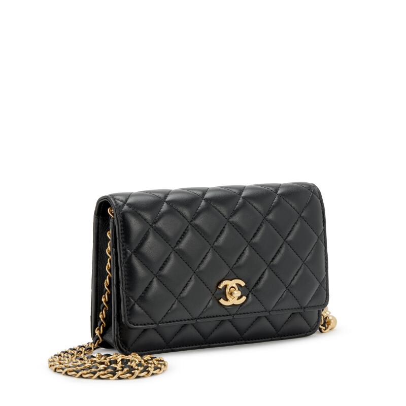 Chanel QUILTED LAMBSKIN CC PEARL CRUSH ON Wallet Case