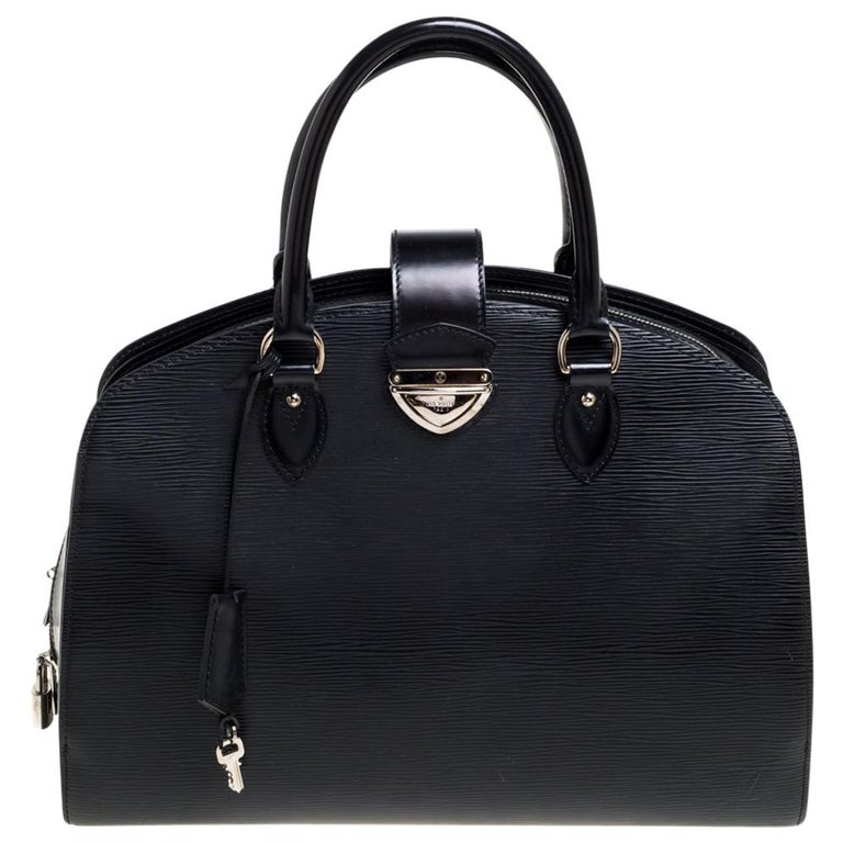 Louis Vuitton PONT NEUF GM Epi Leather Black Handbag