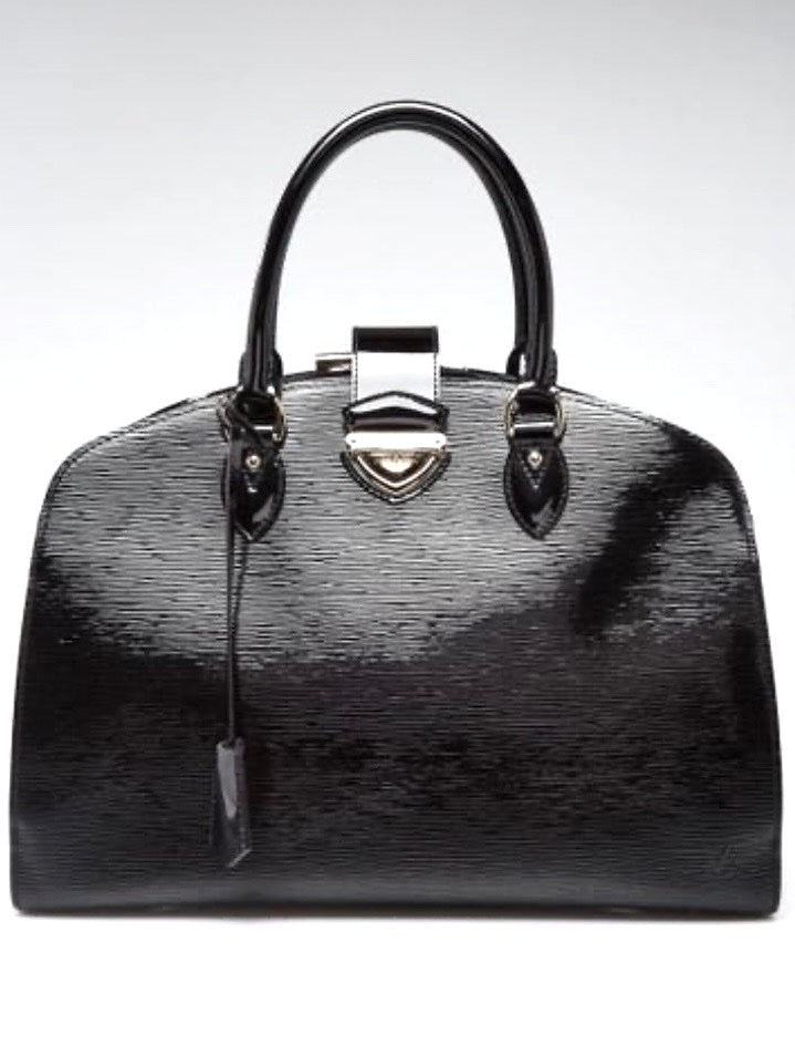 Louis Vuitton PONT NEUF GM Epi Leather Handbag