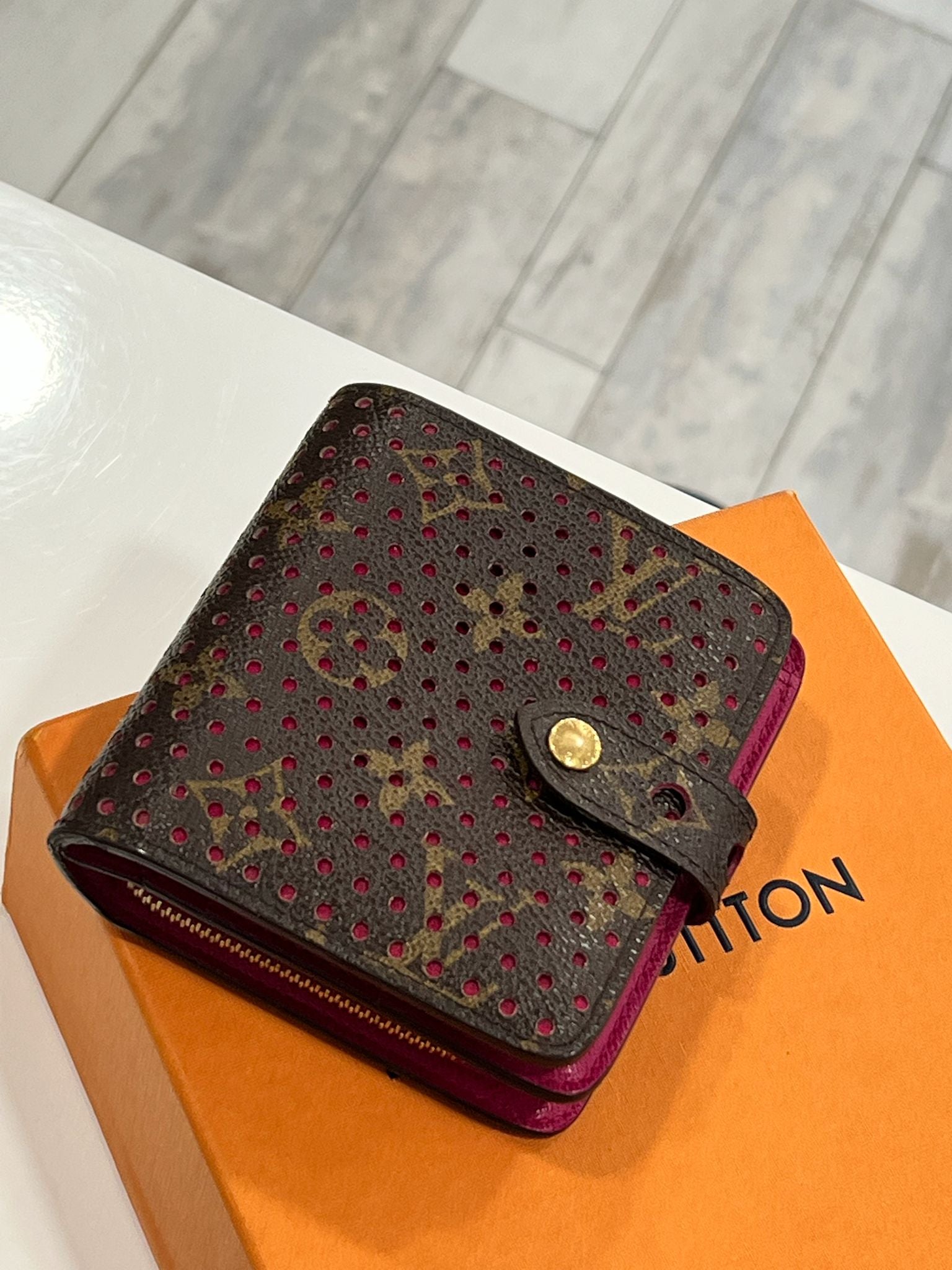 Louis Vuitton COMPACT Monogram Wallet Case