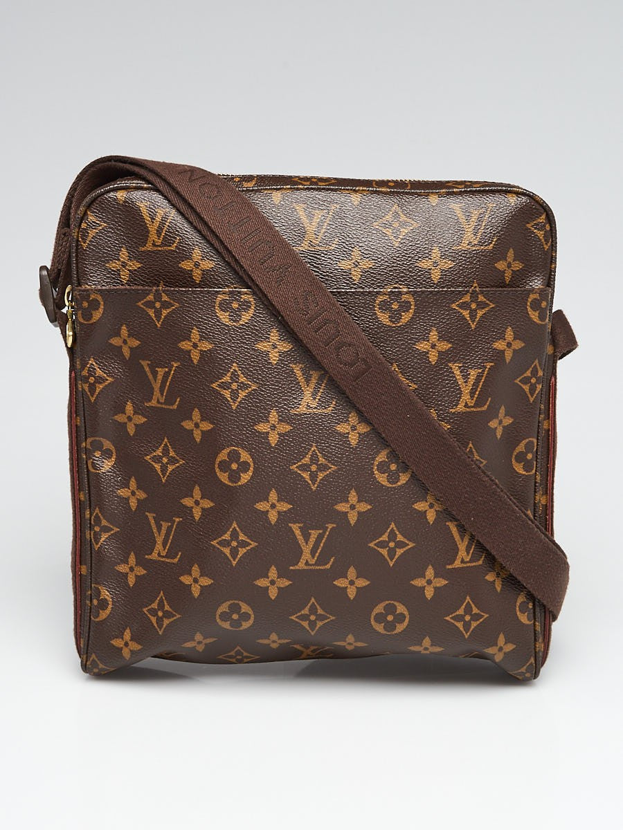 Louis Vuitton Trotteur Beaubourg Monogram Canvas Handbag