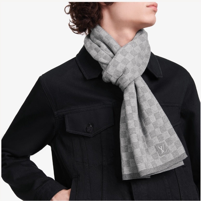 Louis Vuitton PETIT SCARF Damier