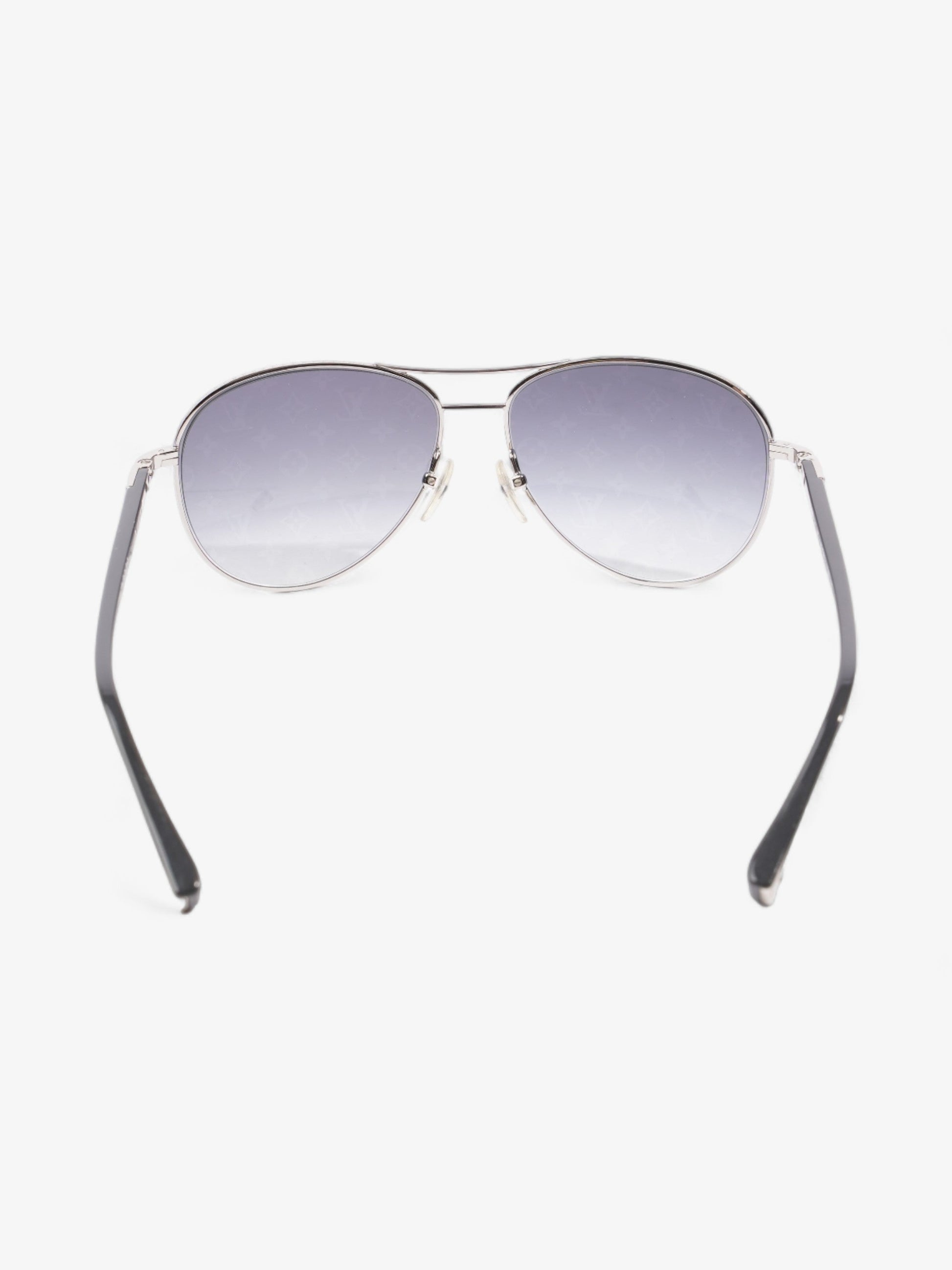 Louis Vuitton Aviator Sunglasses Base Monogram Silver Grey