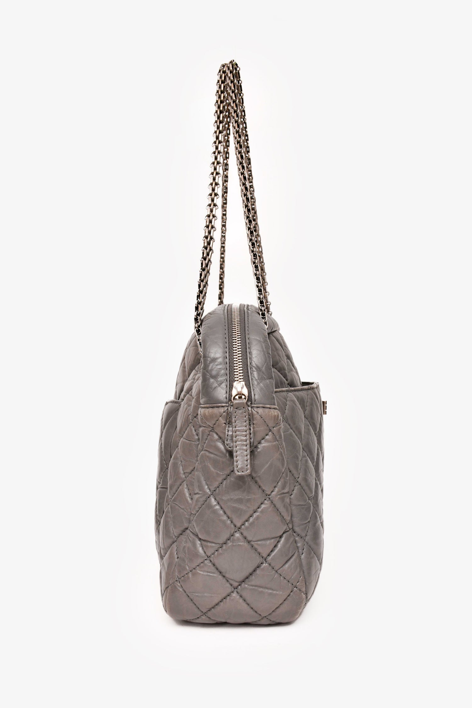 Chaneltm 2008 2009 Grey Crackled Leather Quilted Reissue Camera Bag (as Is)