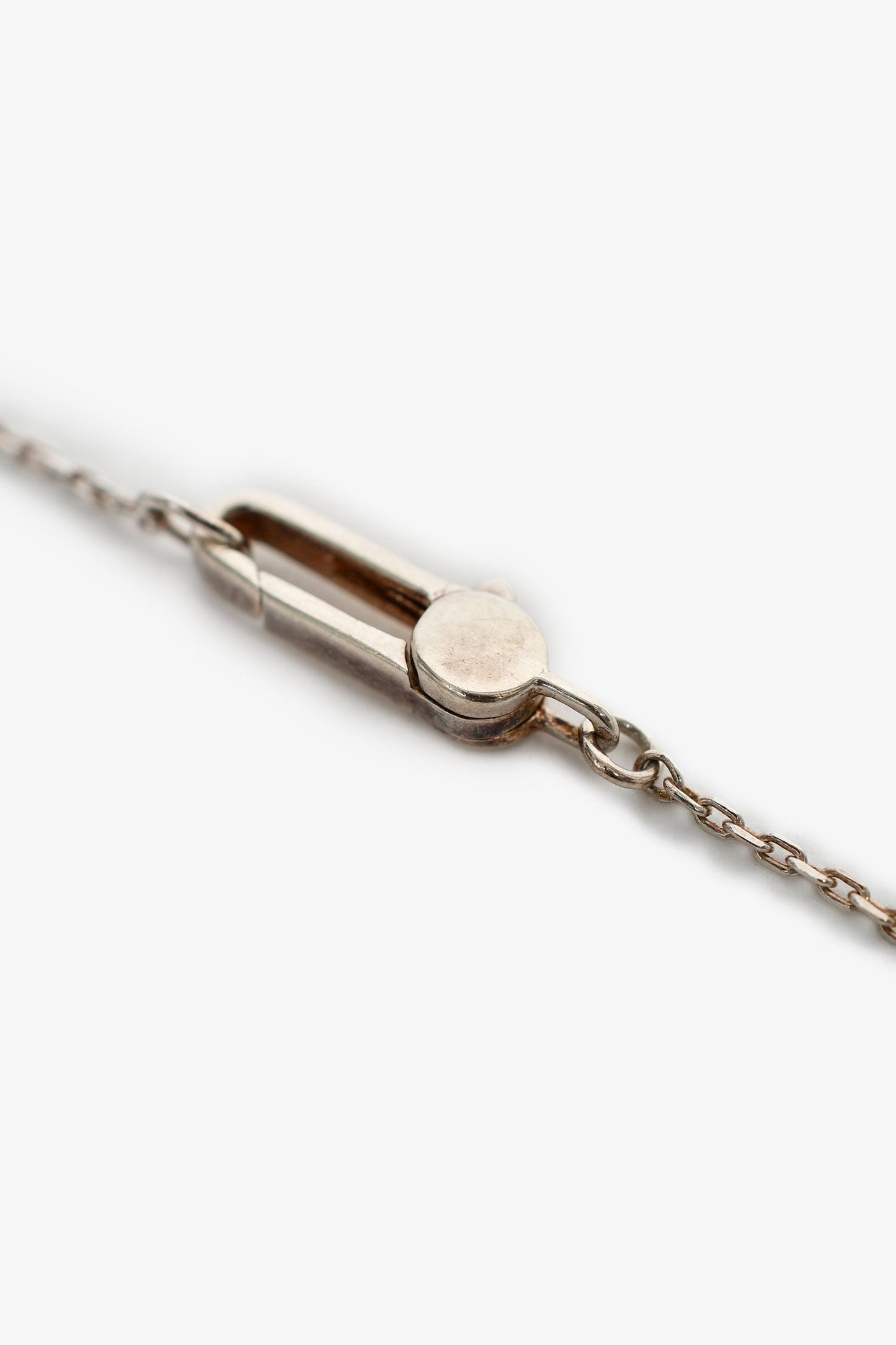Gucci Silver Toned Heart Bracelet