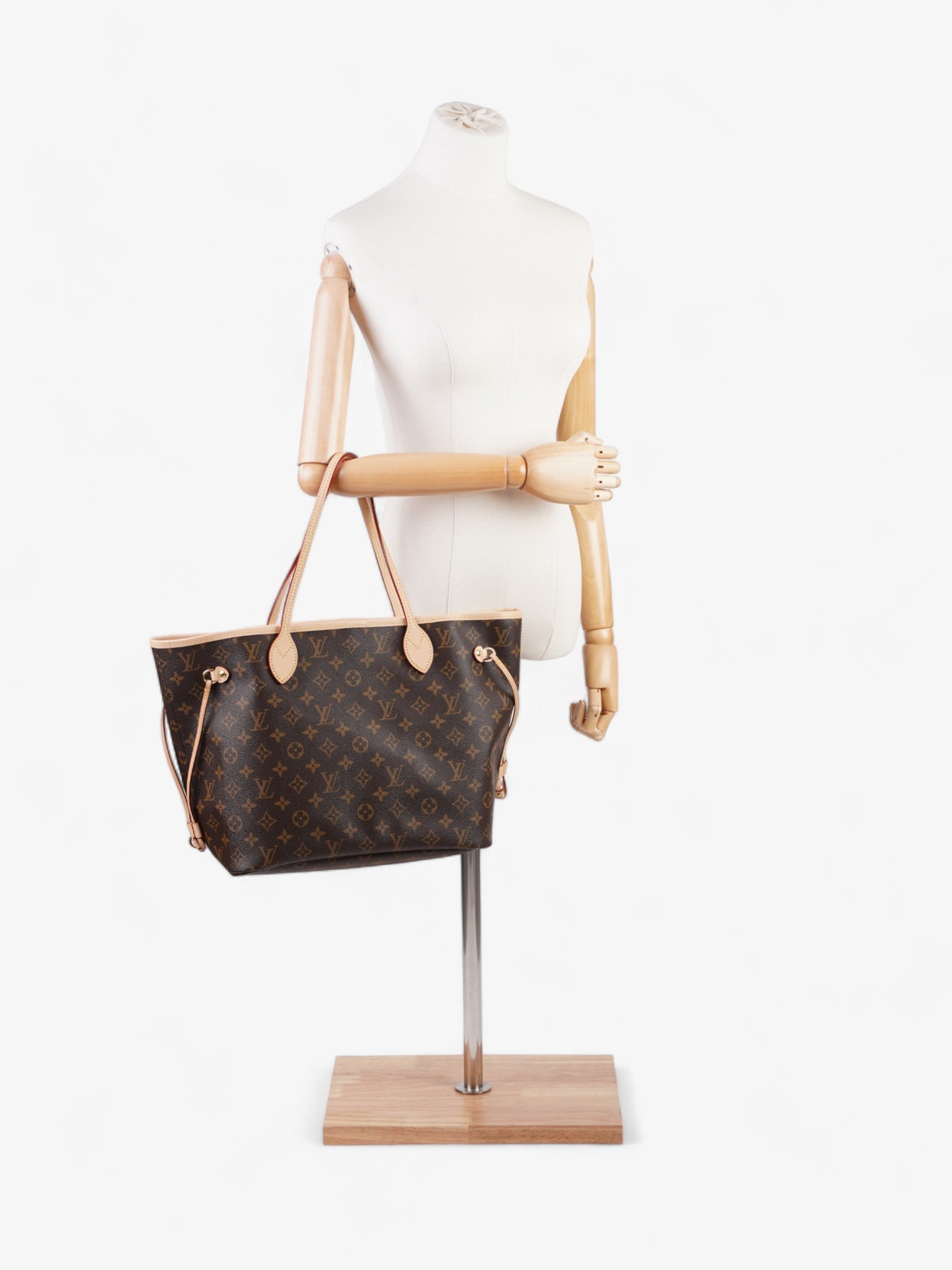 Louis Vuitton Neverfull Coated MM Monogram Canvas Coated Canvas Apparel Canvas Mm