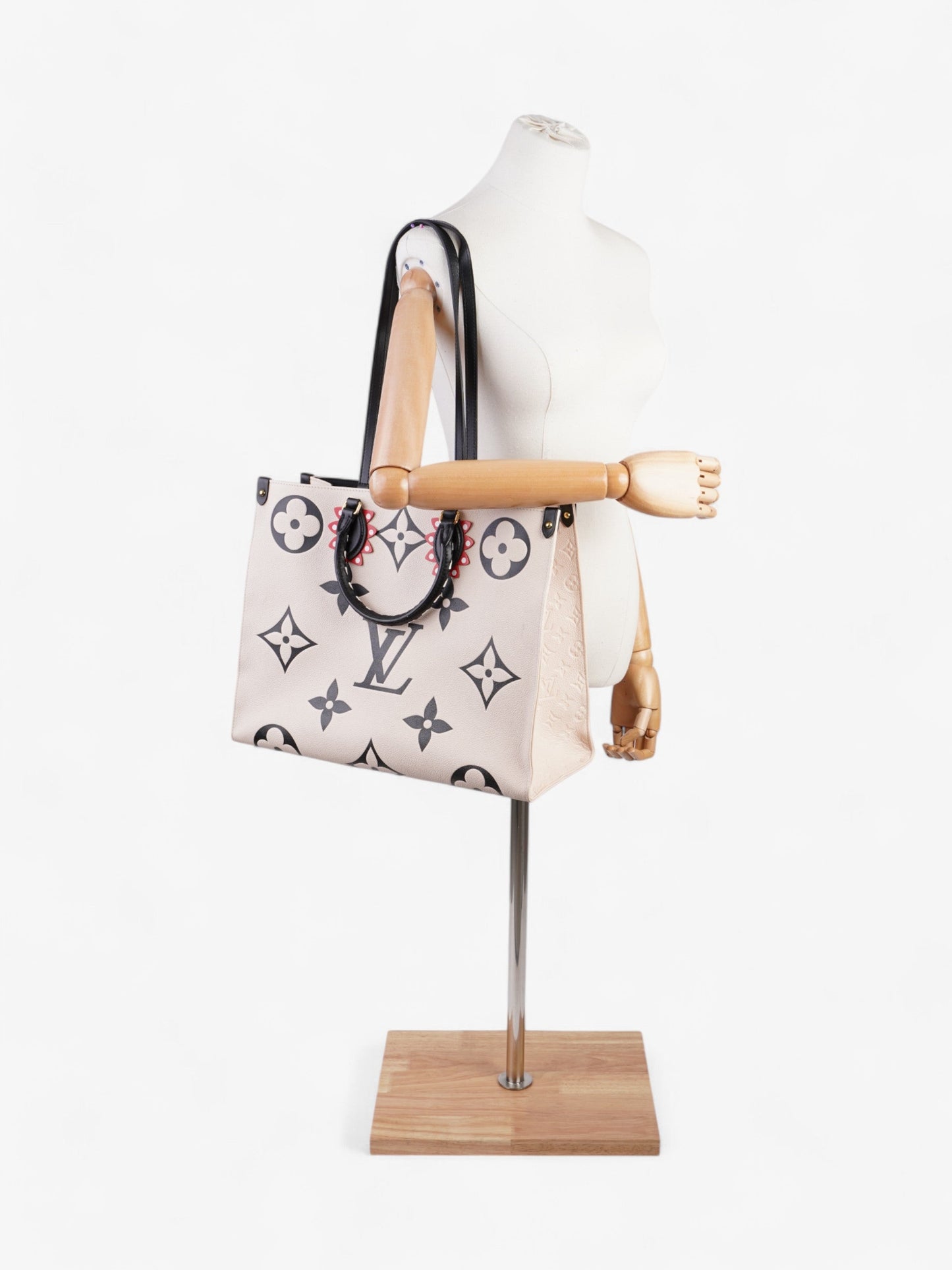 Louis Vuitton On Go Cream GM Empreinte Leather Black Red Handbag