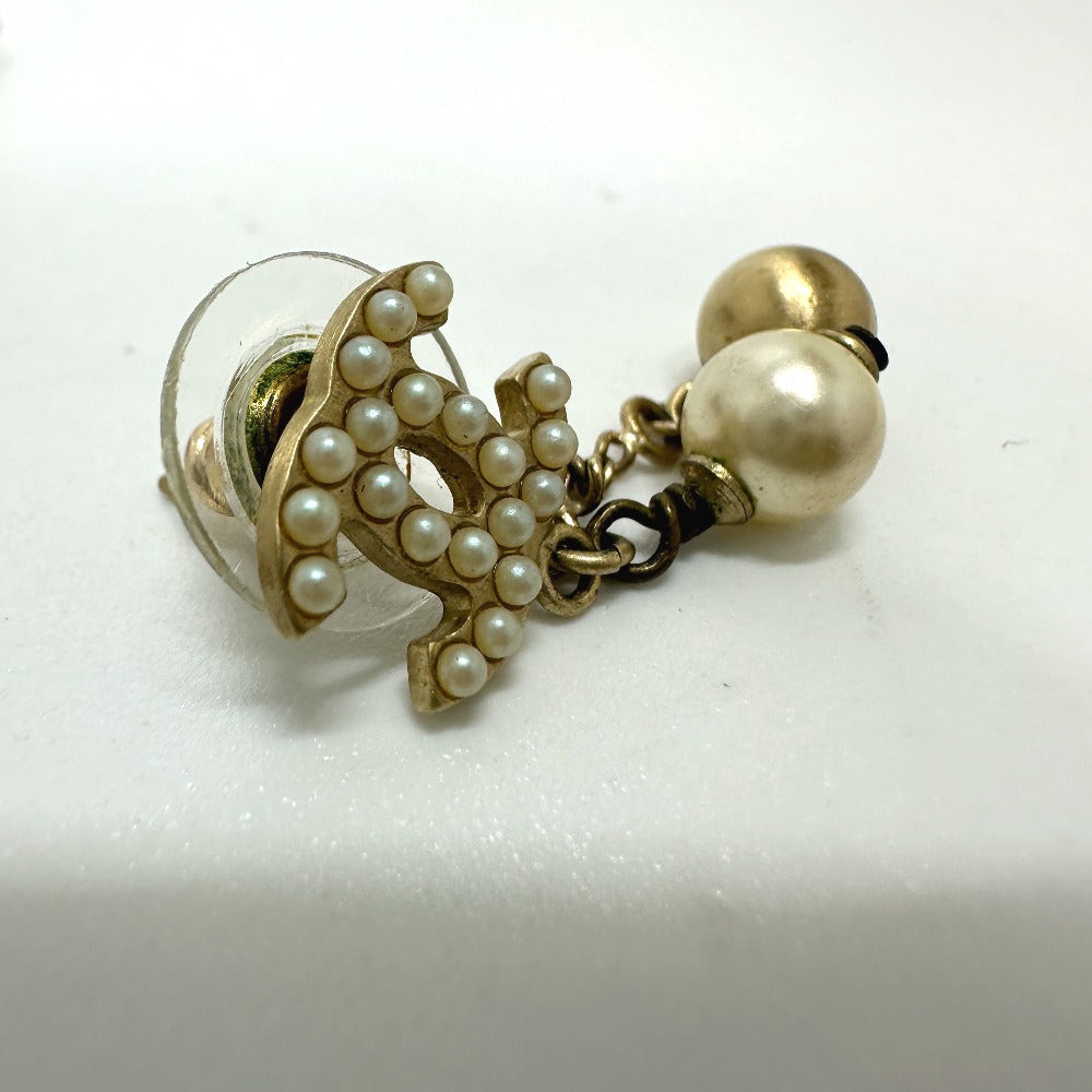 Chanel Pierce Plated COCO Mark Fake pearl Gold Jewelry