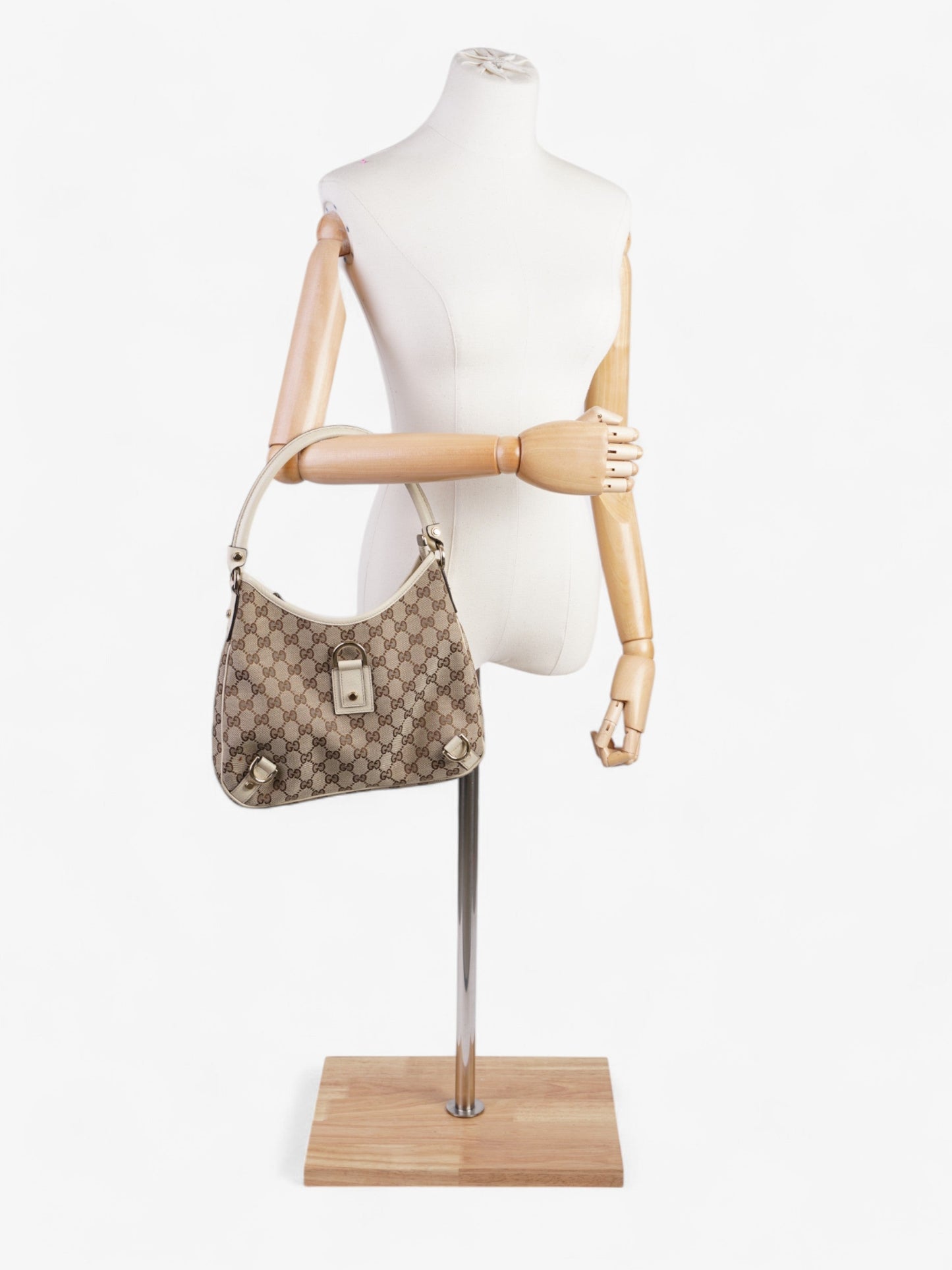 Gucci Abbey Ring Supreme Shoulder Bag Canvas Cream Jewelry