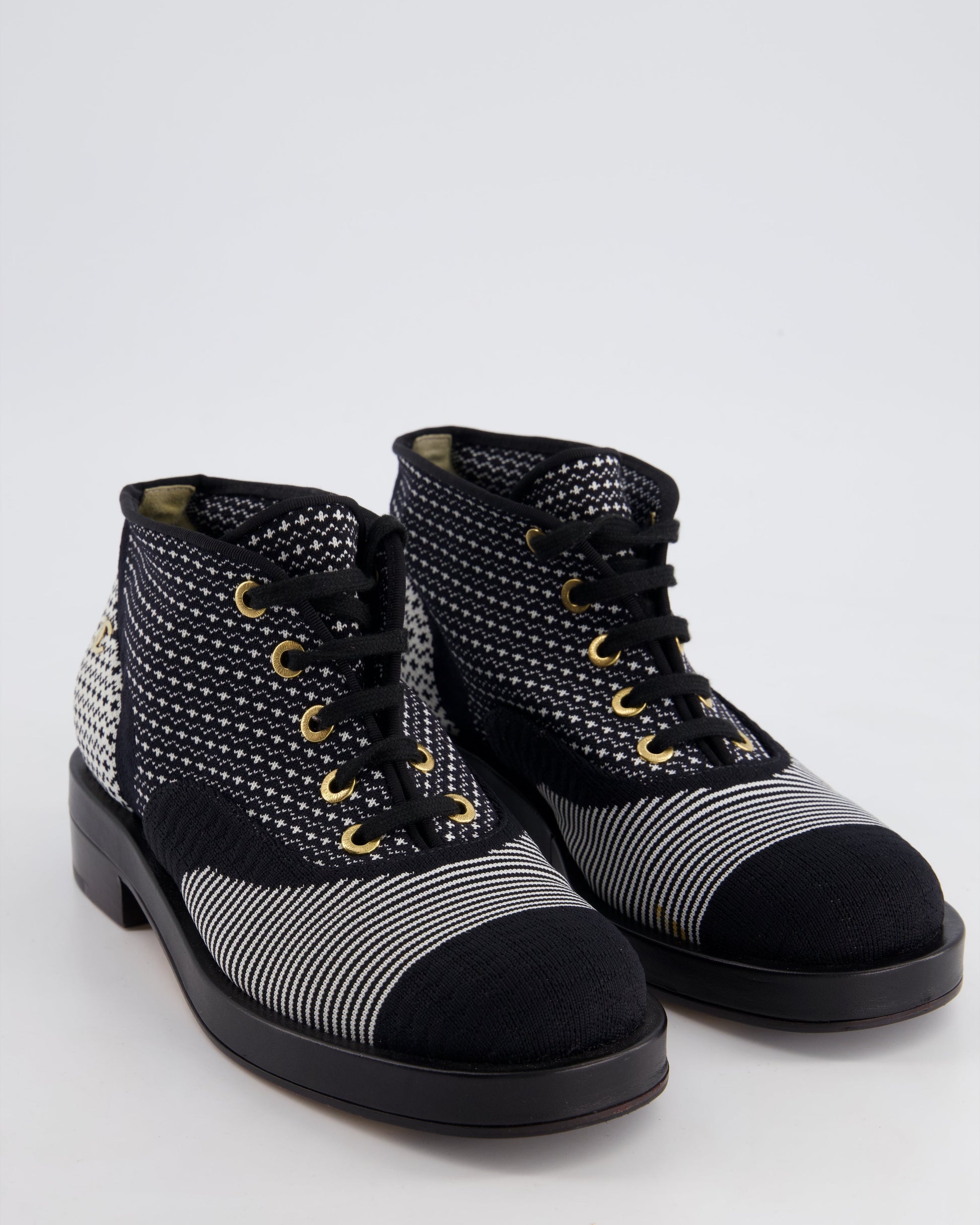 Chanel Black Fabric Printed Derby Lace Up Shoes Size Eu 38.5 for Women