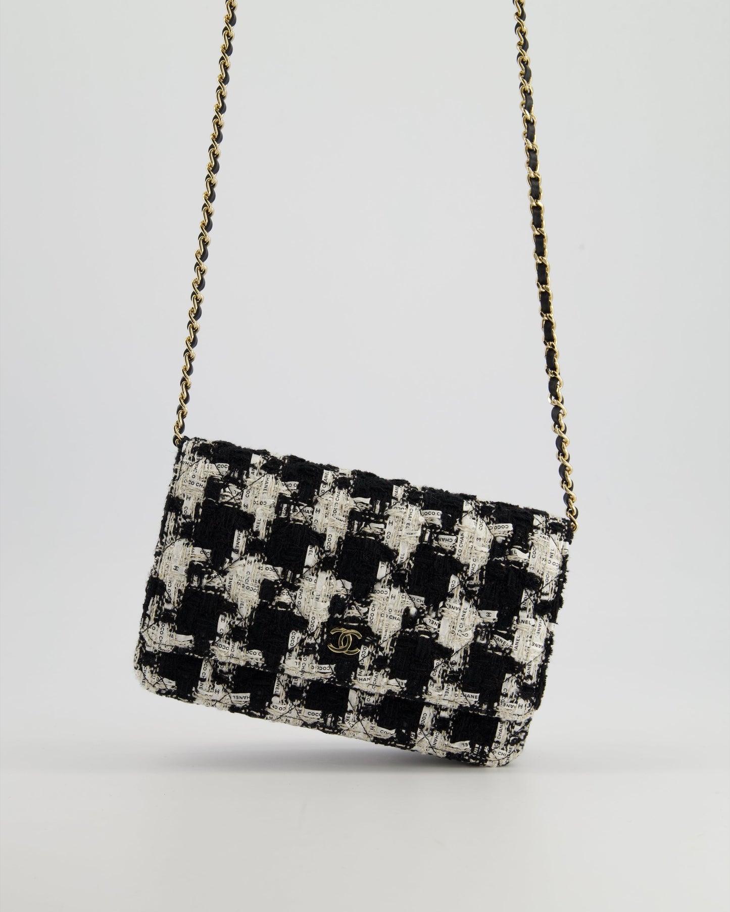 Chanel *Hot* Black & White Houndstooth Wallet On Chain Bag In Tweed With Champagne Gold Hardware