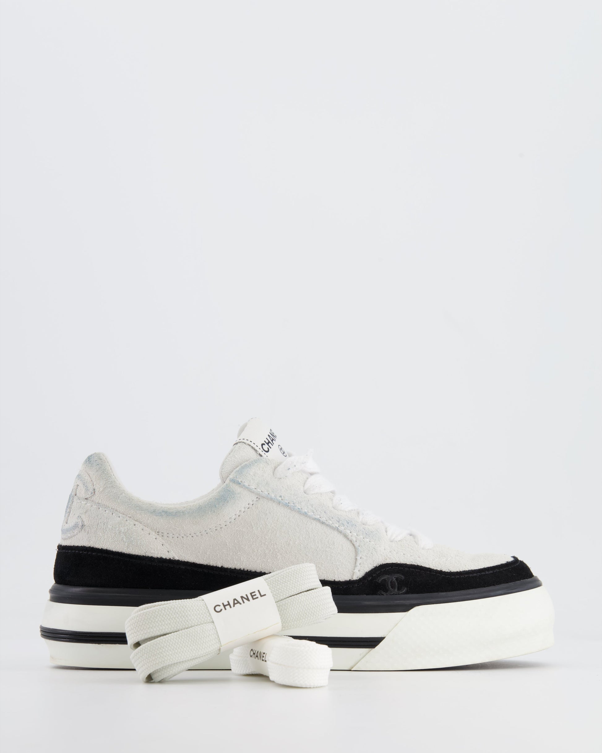 Chanel Coco 23B White and Black Suede Trainers with CC Logo Size Eu 37.5 Women Shoes