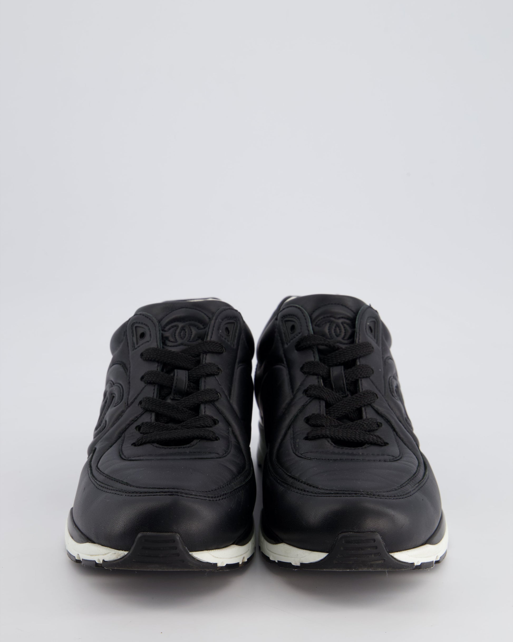 Chanel Black & White Leather Sneakers With CC Logo Detail Size EU 42
