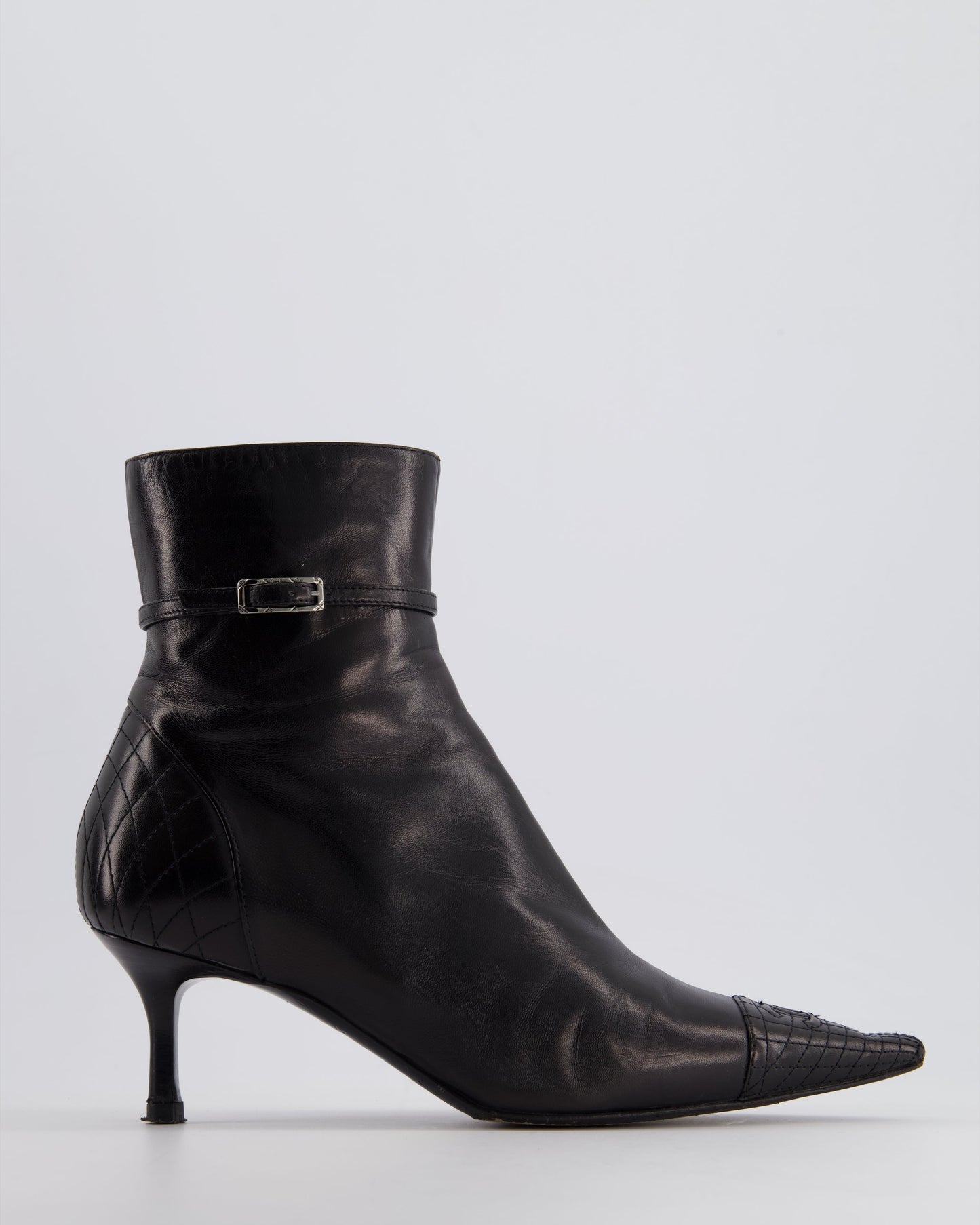 Chanel 05A Black Leather Pointed Toe Ankle Boots Size Eu 36 for Women