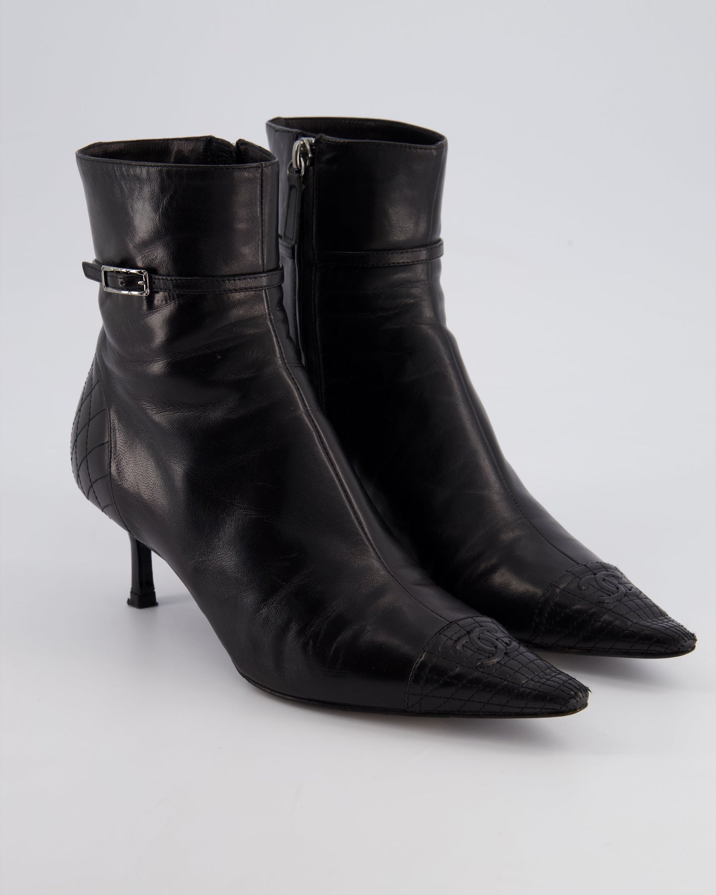 Chanel 05A   Black Leather Pointed Toe Ankle Boots Size EU 36