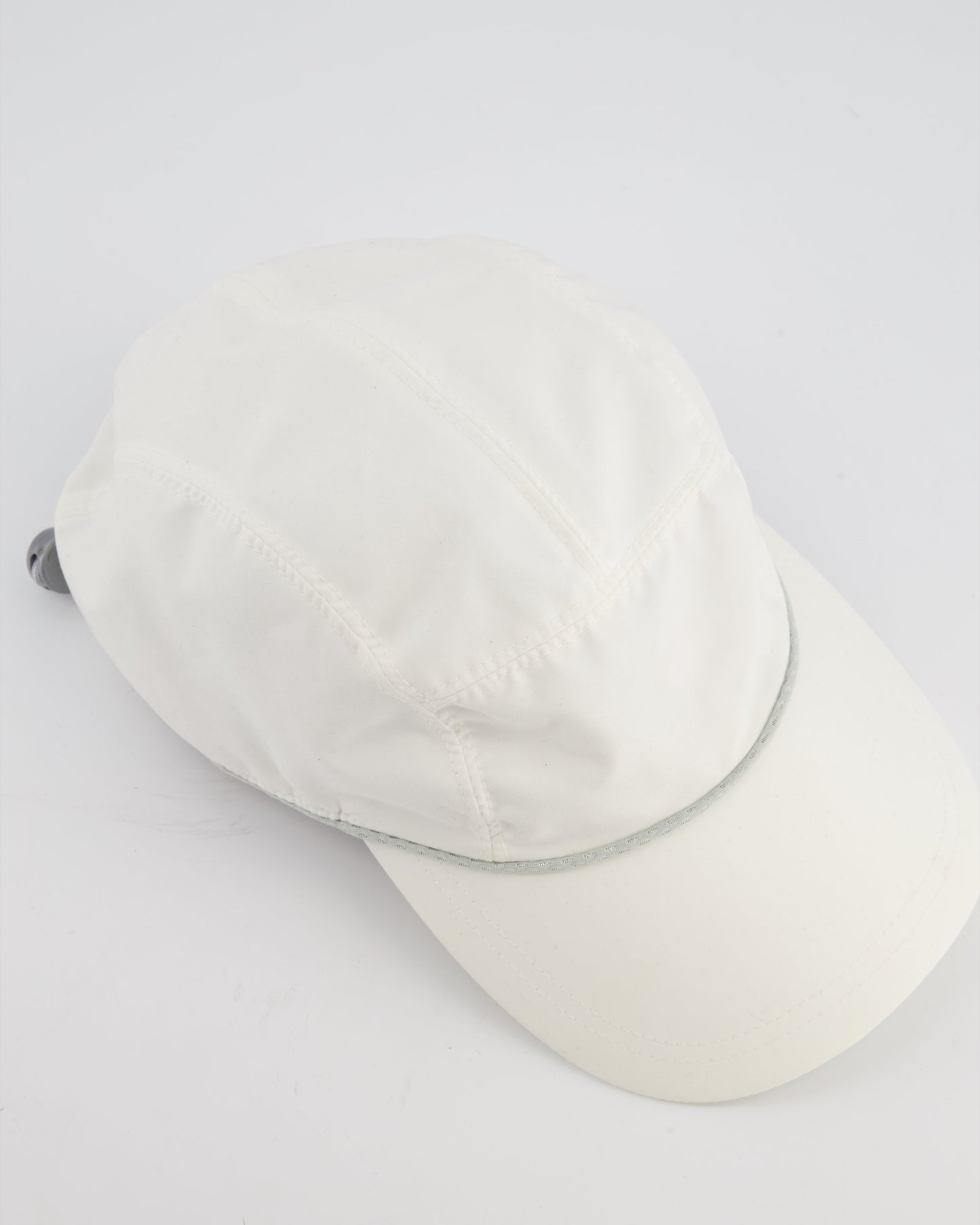 Chanel White   Nylon CC Camélia Sports Cap Size M