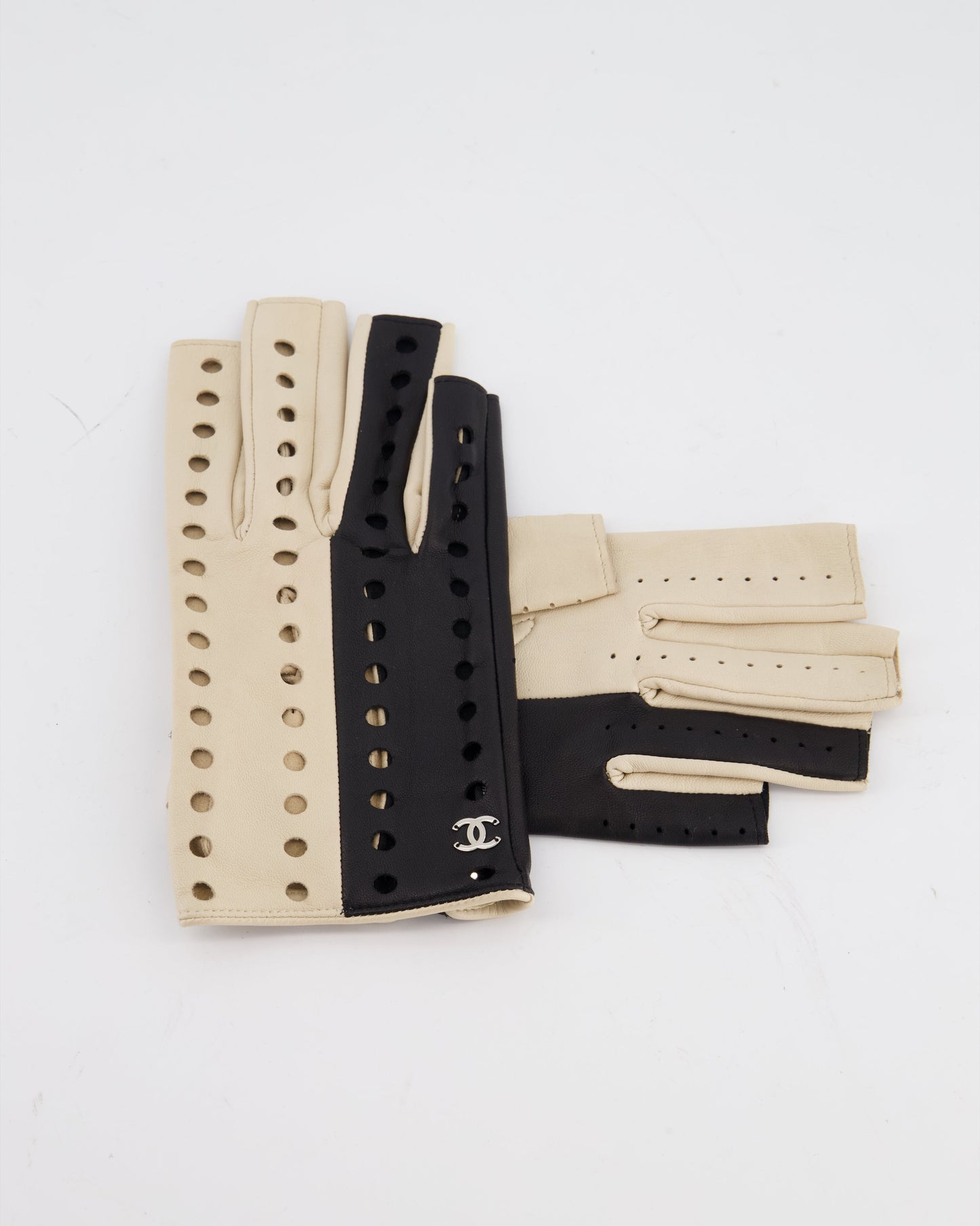 Chanel Black and Beige Perforated Fingerless Leather Gloves Size 7.5 Handbag