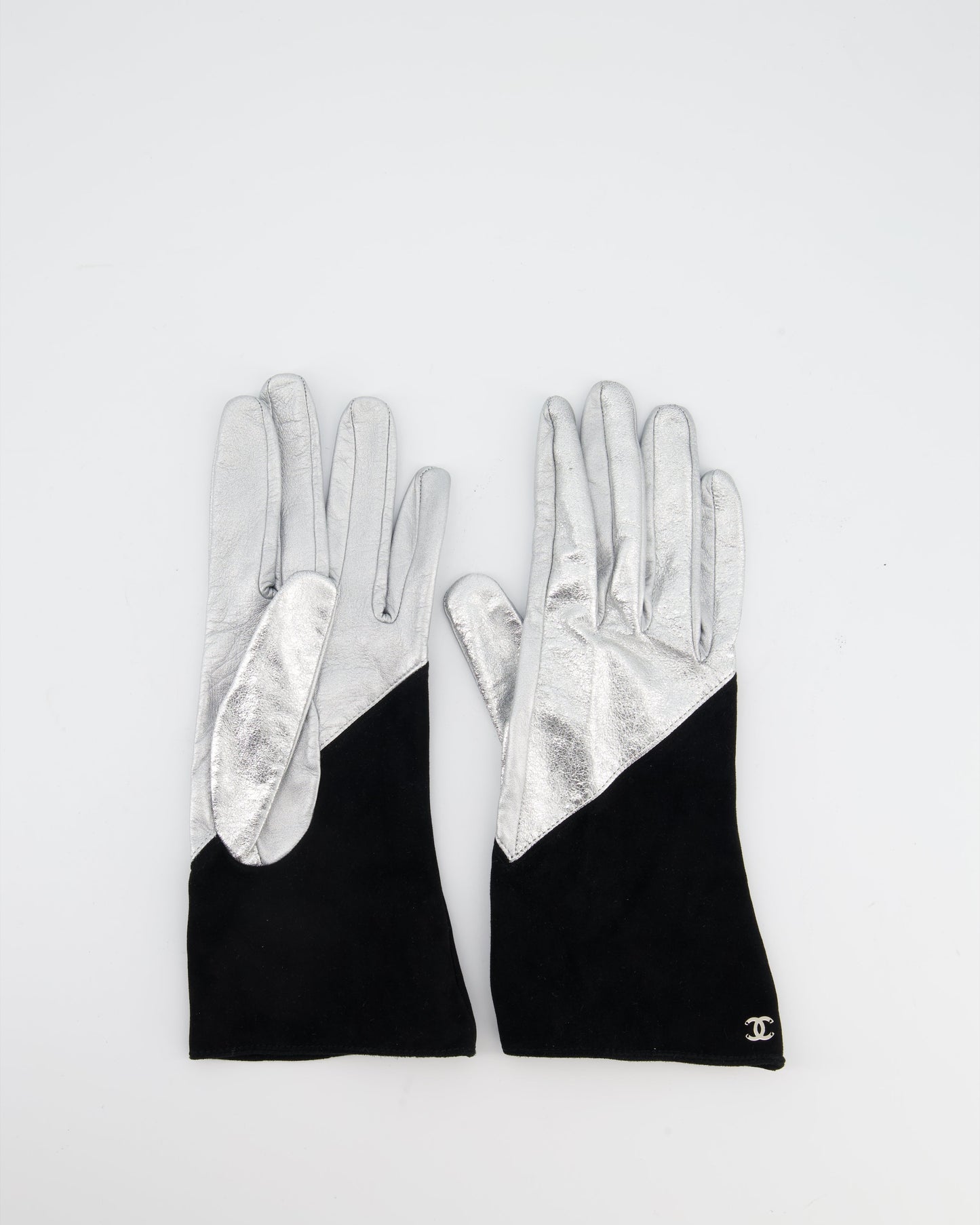 Chanel Silver And Black Leather And Suede Gloves With Cc Logo Size 8 Bag