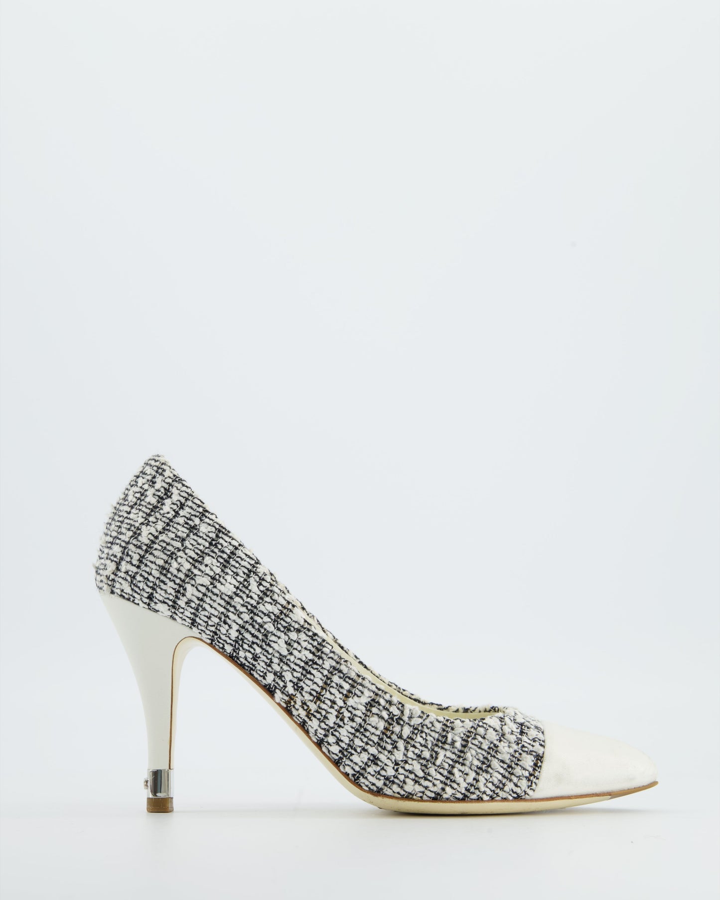 Chanel White & Black Tweed Pump Heels With Pointed Toe & Cc Heel Details Size Eu 38