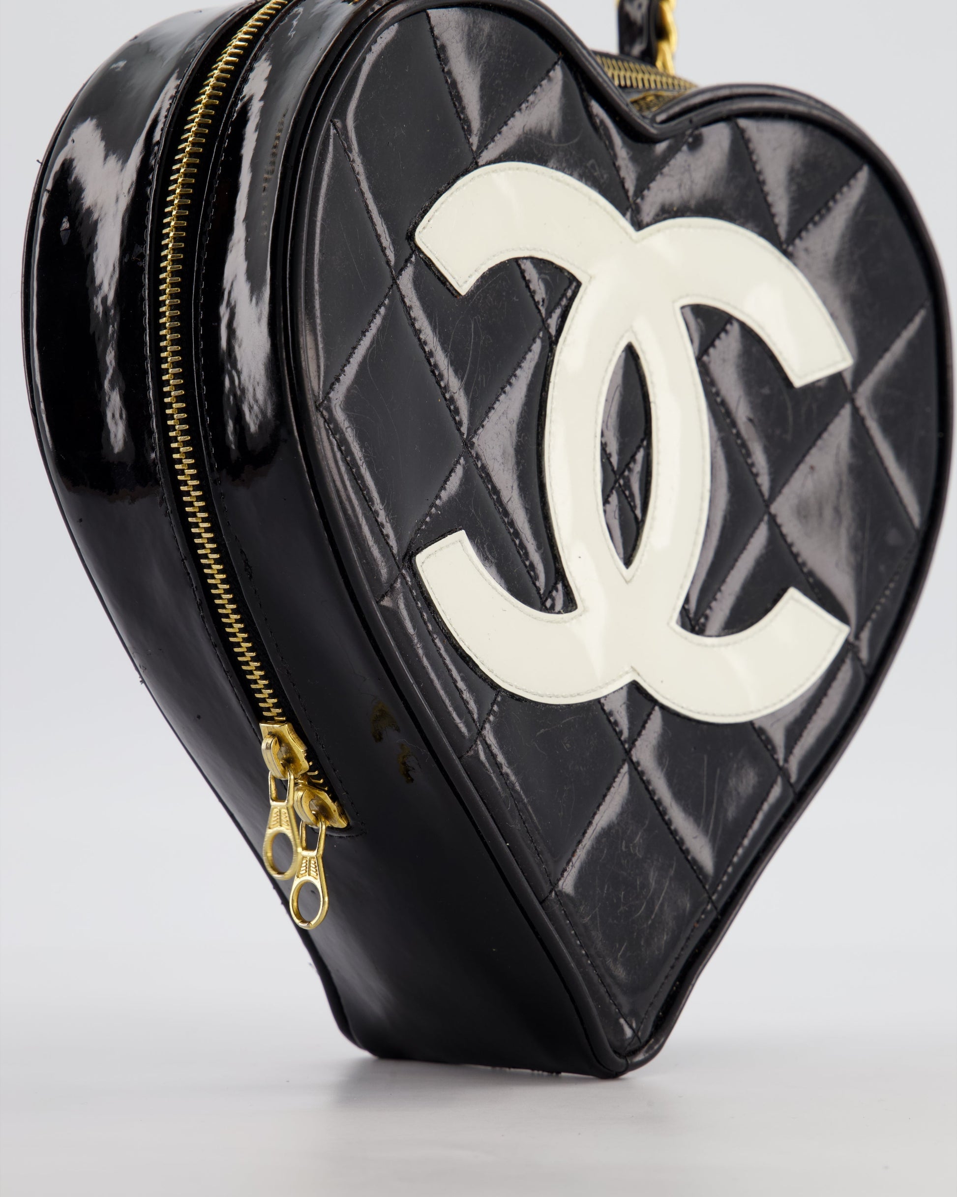 *RARE COLLECTORS ITEM* Chanel 1995   Black Heart Vanity Bag with White CC Logo and Gold Chain Handle Detail