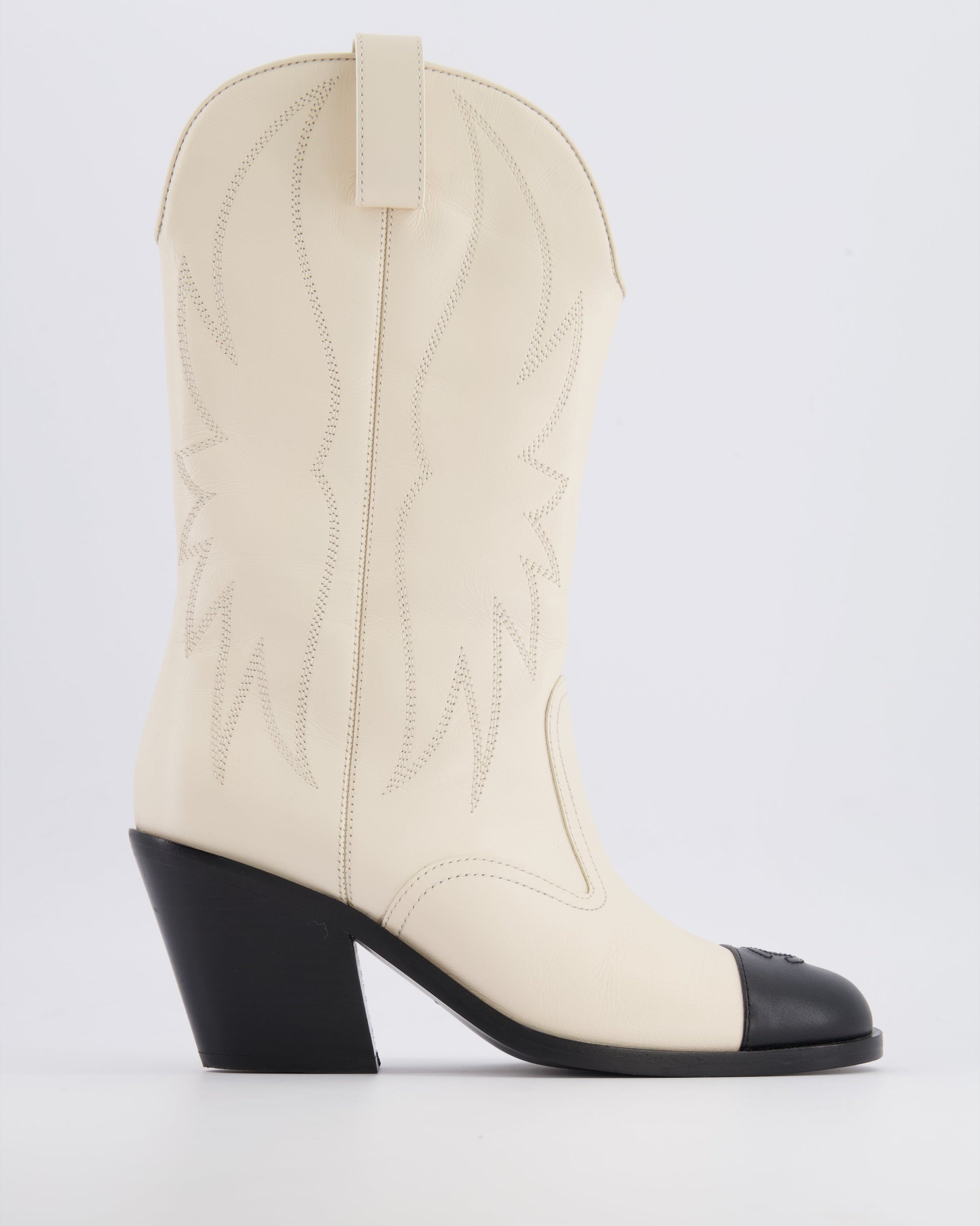 Chanel *hot* Cream Leather Cowboy Heeled Boots with Black Toecap CC Logo and Embroideries Size Eu 39C for Women