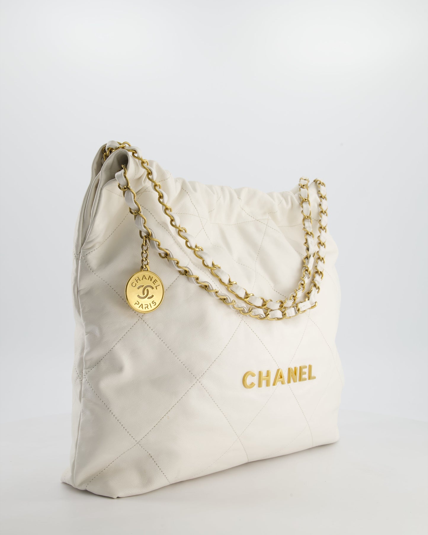 Chanel *fire Price* 22 Small Bag in White Aged Calfskin with Brushed Gold Hardware