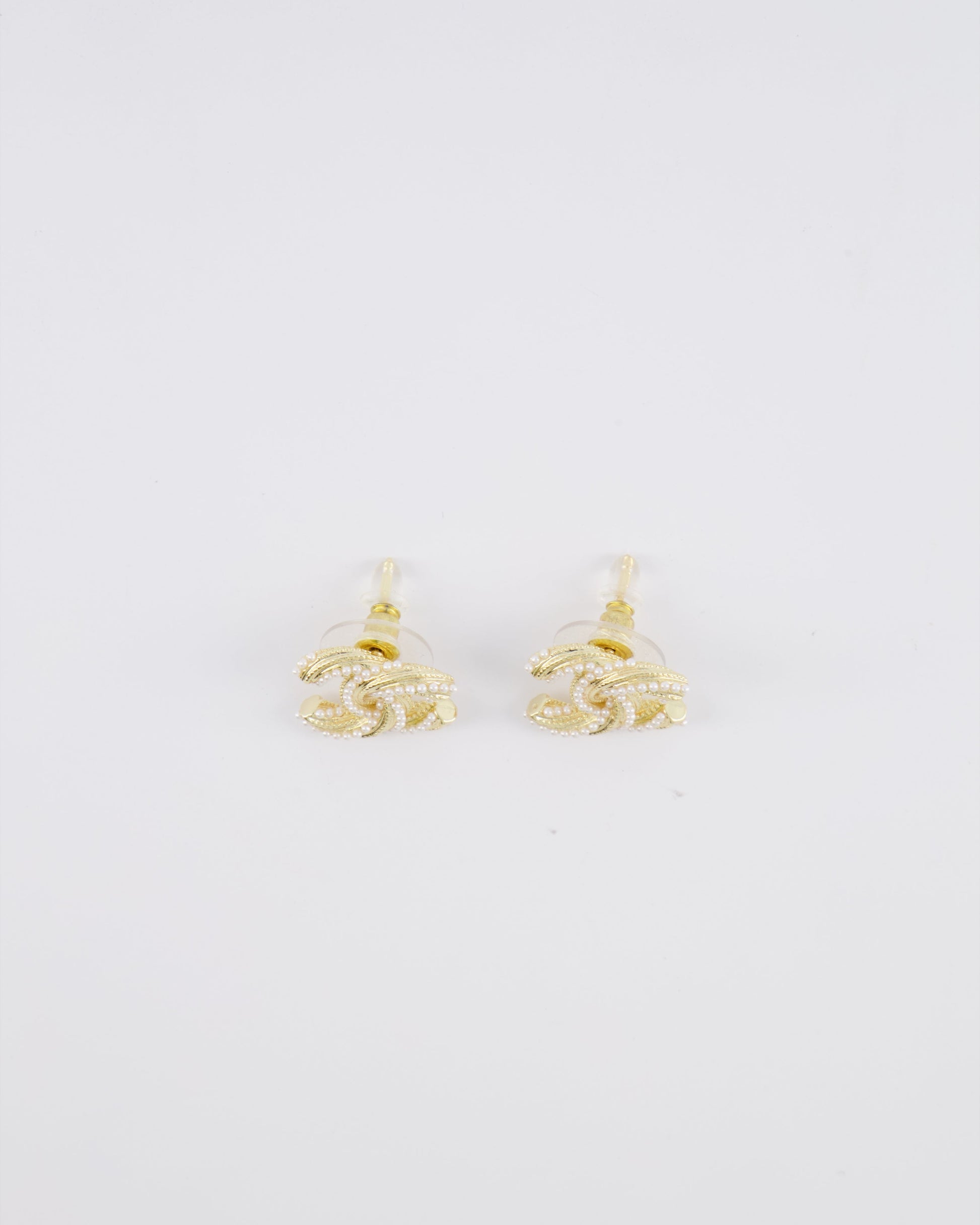 Chanel 24A Champagne Gold Textured CC Logo Small Earrings with Pearls