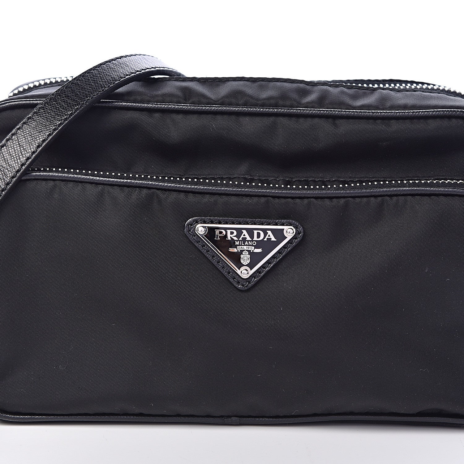 Vela Zip Bag Travel Bag