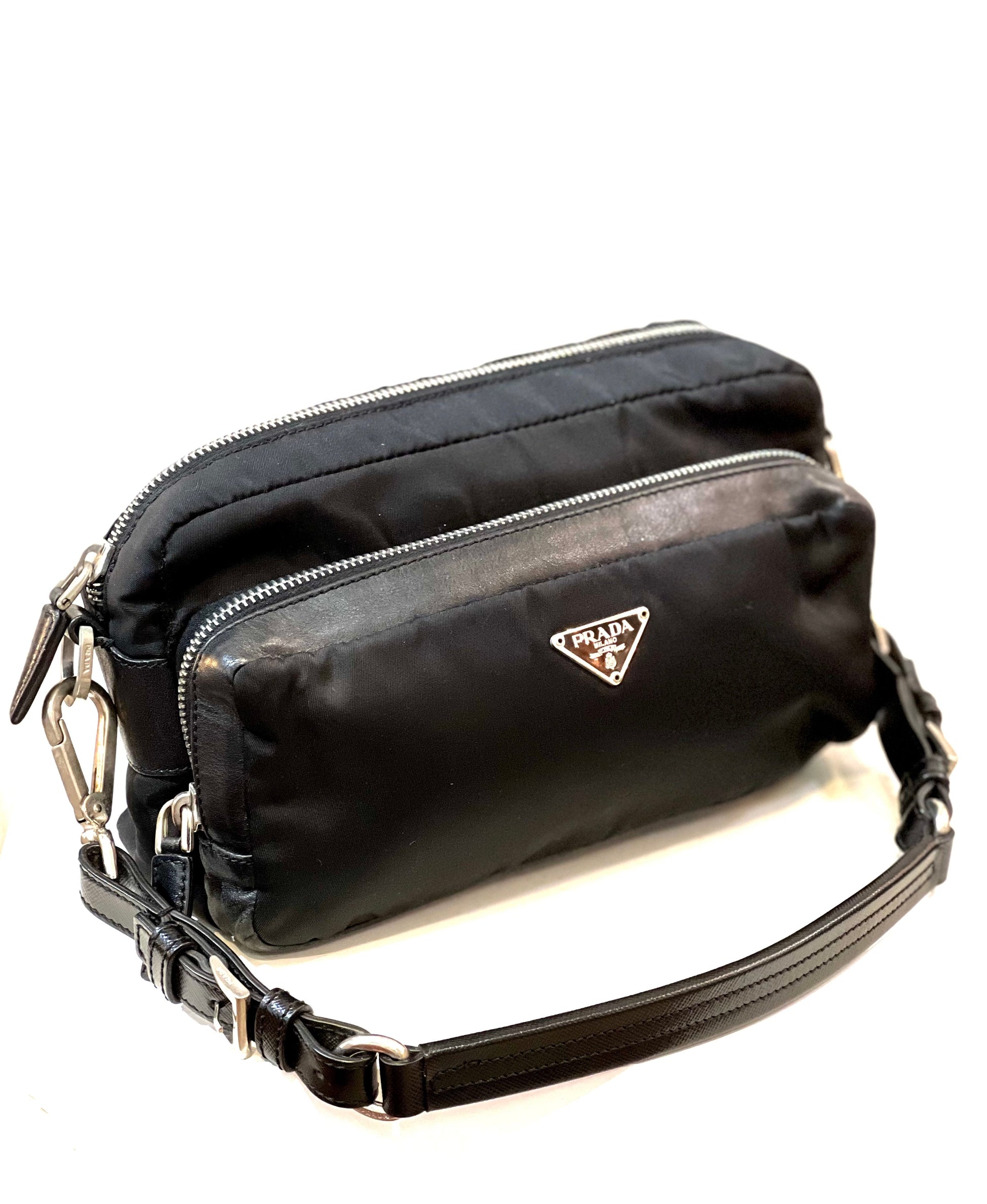Vela Zip Bag Travel Bag