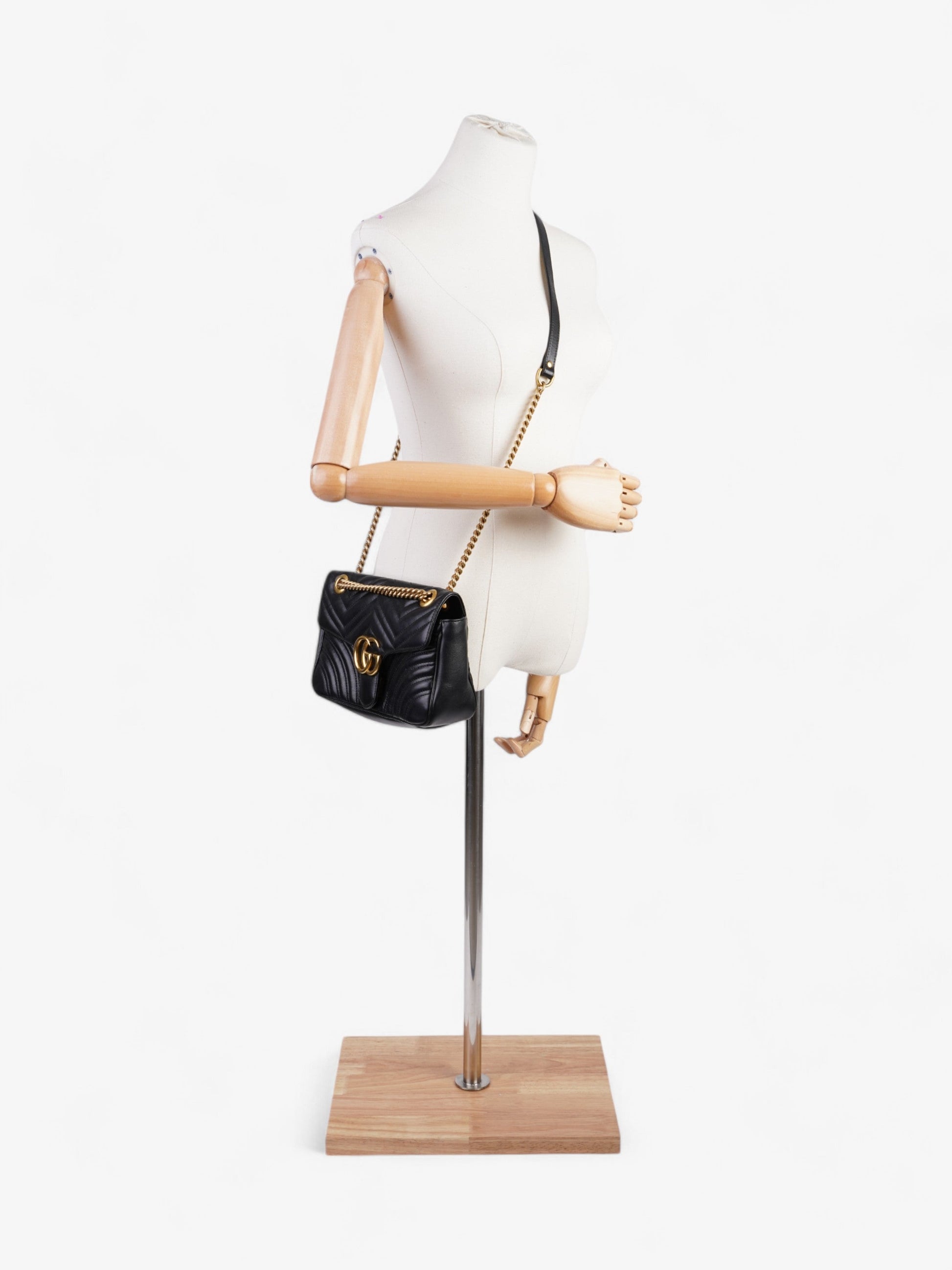 Gucci Marmont Small Shoulder Bag Leather Matelasse Small 4