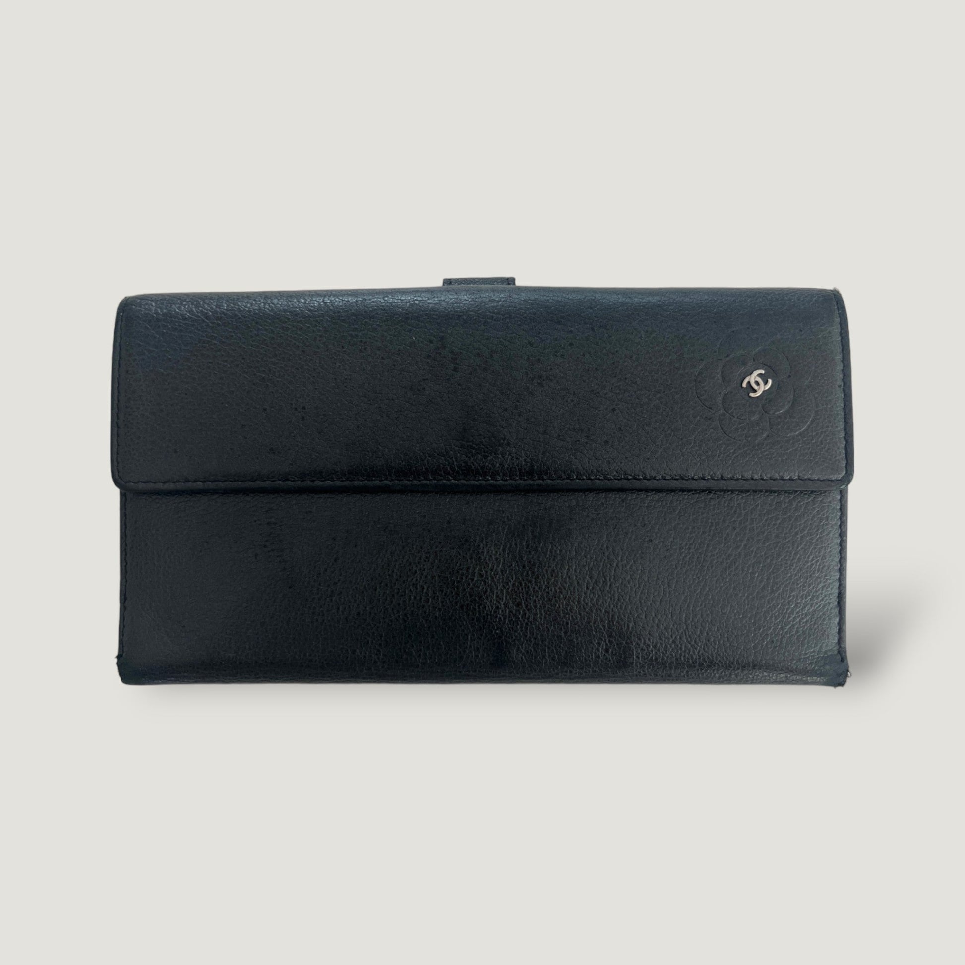 CHANEL WALLET CAMELLIA