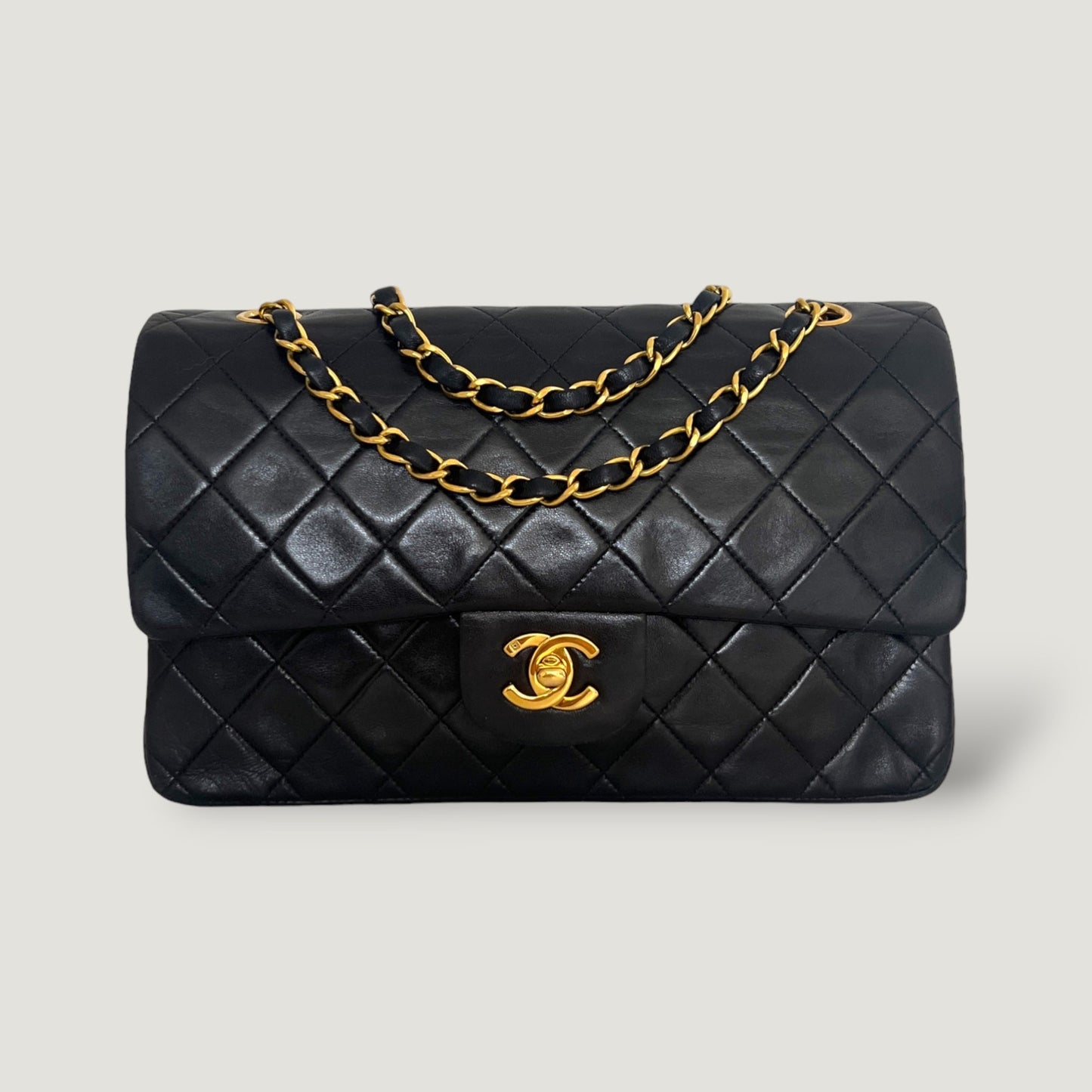 CHANEL CLASSIC MEDIUM BAG