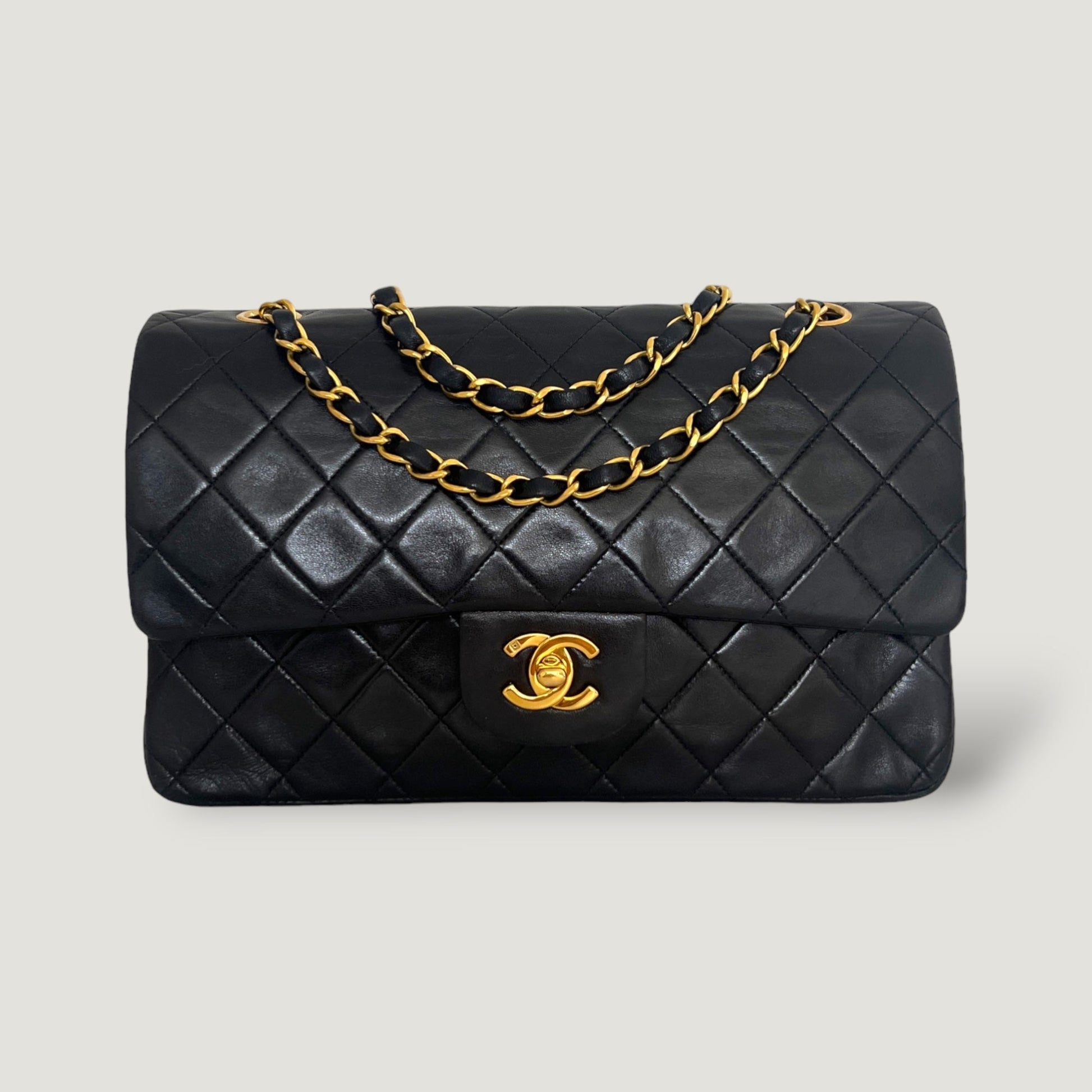 CHANEL CLASSIC MEDIUM BAG