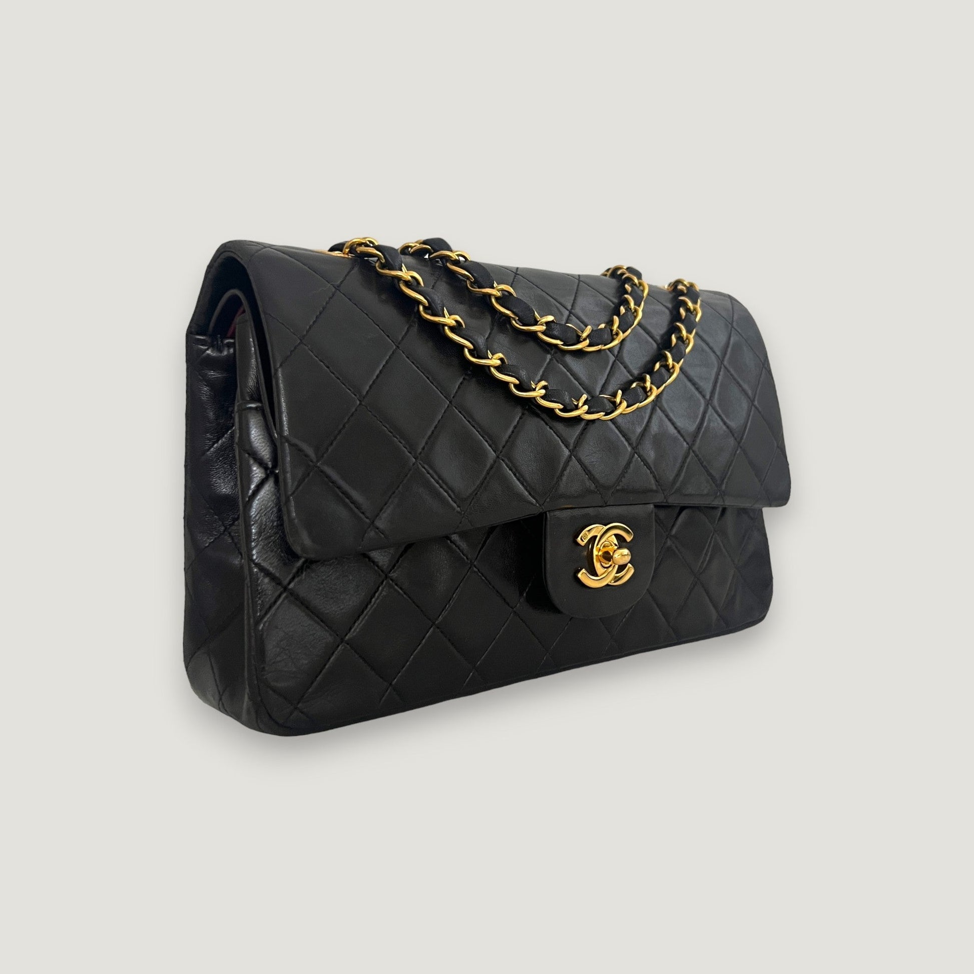 CHANEL CLASSIC MEDIUM BAG