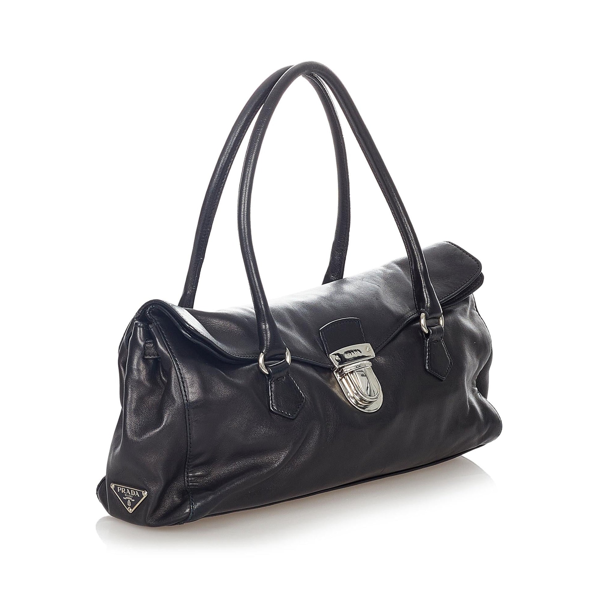 Prada Easy Shoulder Bag Shg Leather Bag Shg 23591