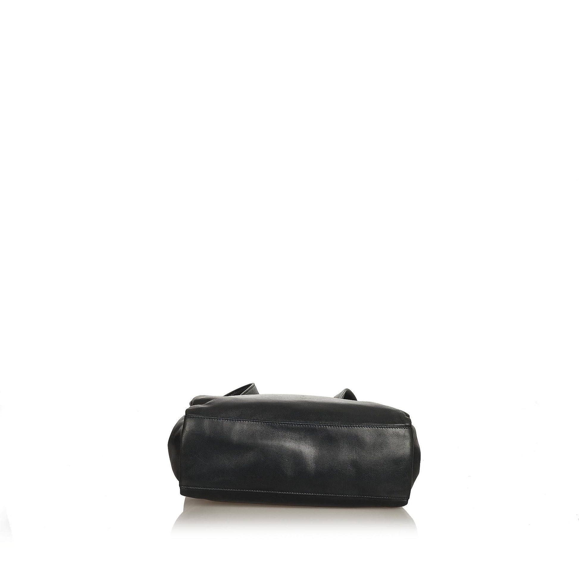 Prada Shoulder Bag Shg Leather Bag Shg 25822