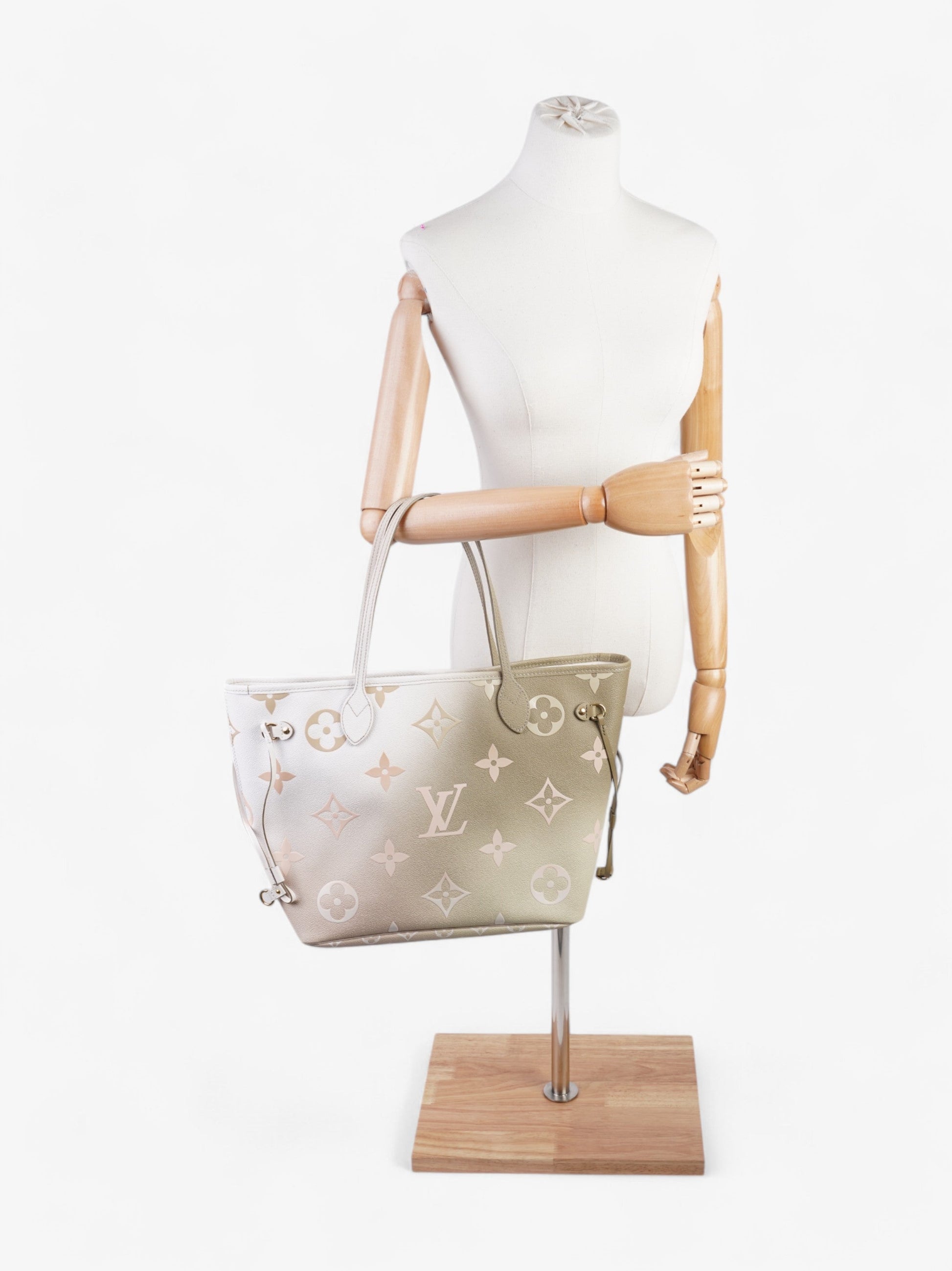 Louis Vuitton Neverfull Spring City Khaki Coated Canvas White Beige Apparel