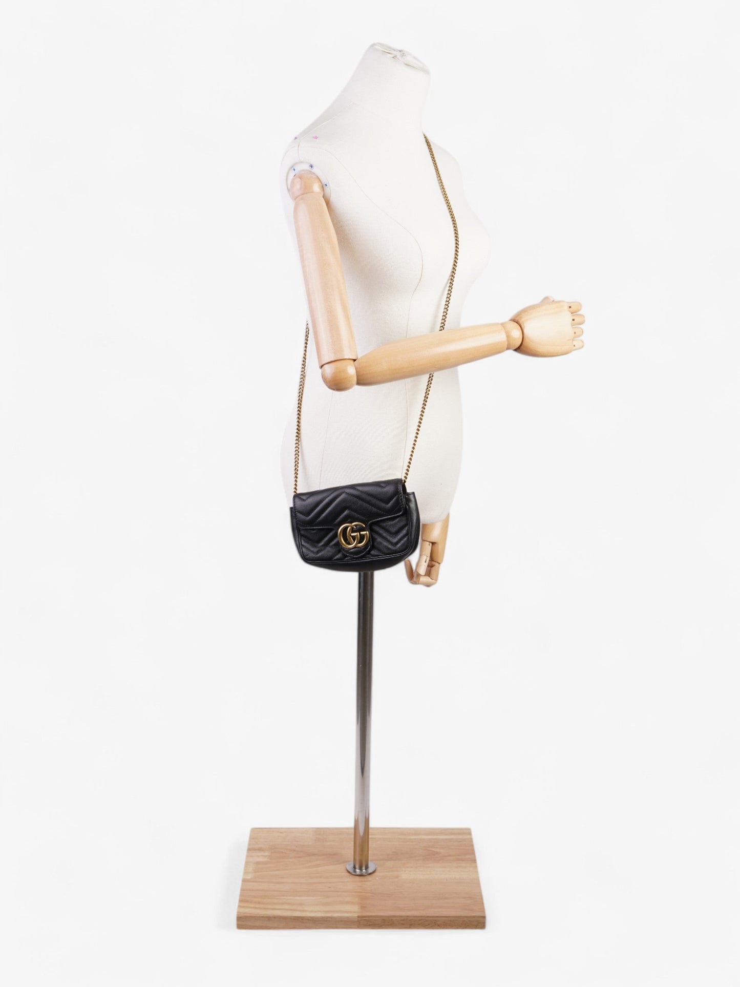 Gucci Marmont Super Mini Crossbody Bag Leather Matelasse Mini 4