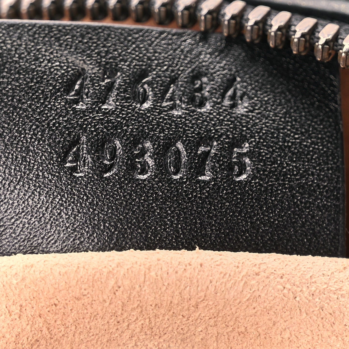 Gucci Calfskin Matelasse GG Marmont Belt Bag 85 Black