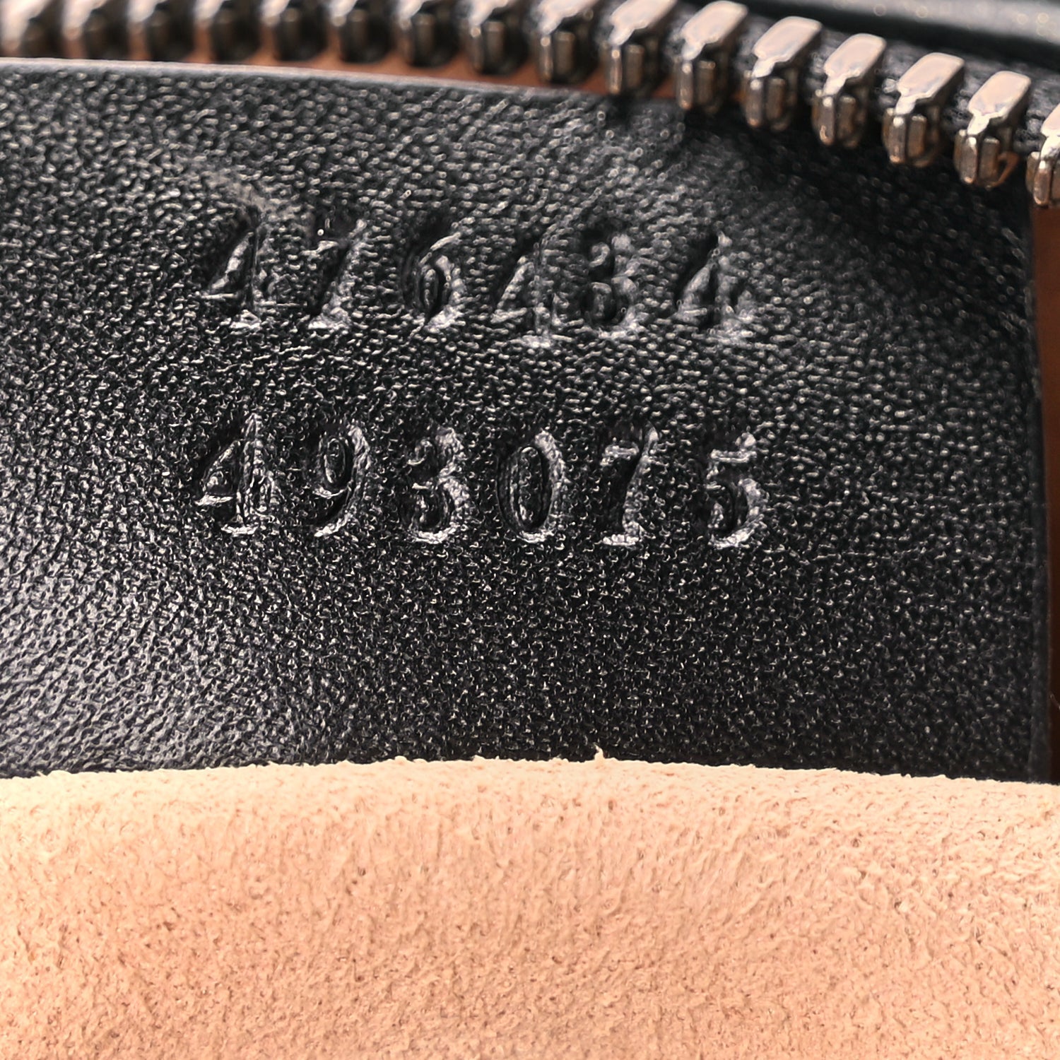 Gucci Calfskin Matelasse GG Marmont Belt Bag 85 Black